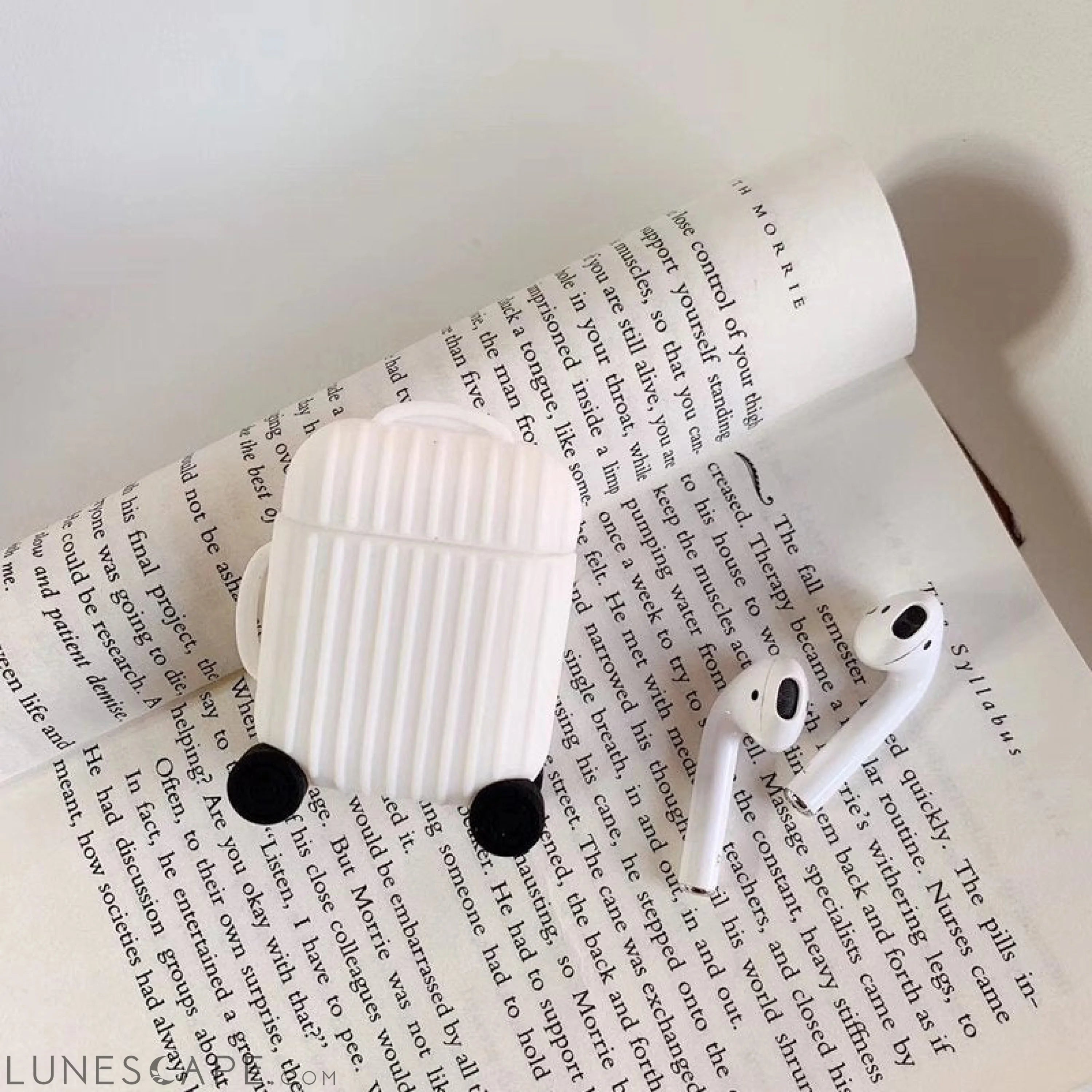 Cute AirPods Suitcase LUNESCAPE