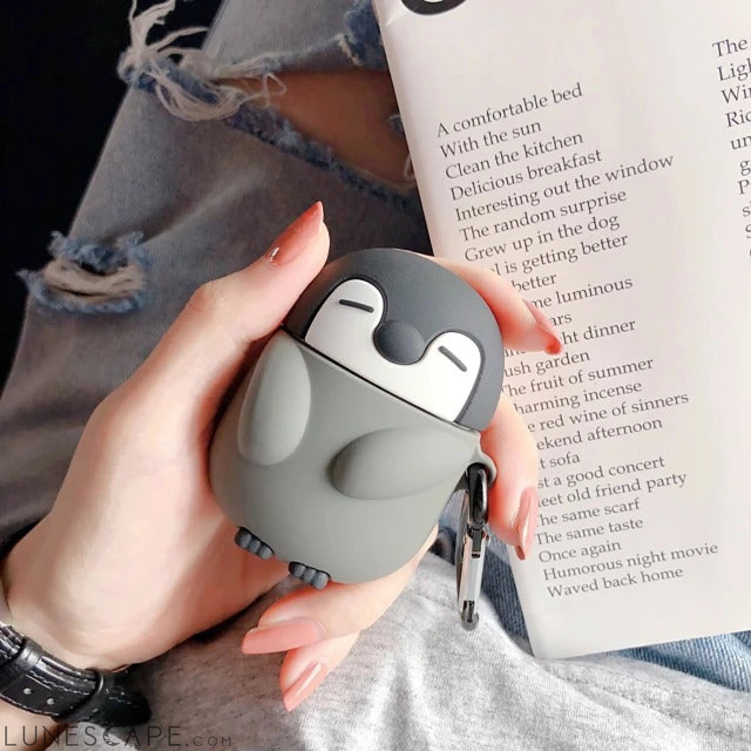 Cute Penguin AirPods Headphone Case LUNESCAPE