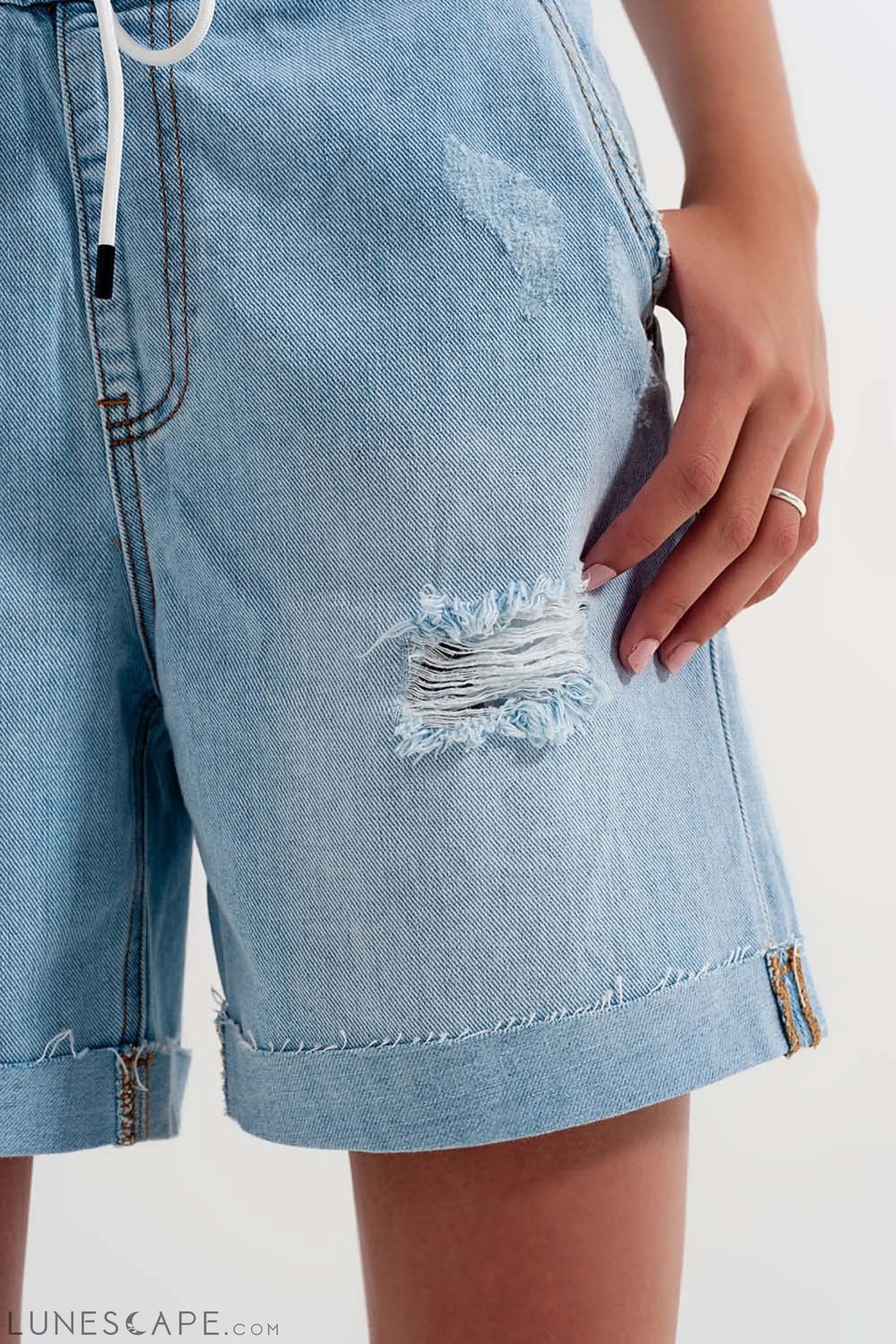 Denim Shorts With Elastic Waist in Wash Blue LUNESCAPE