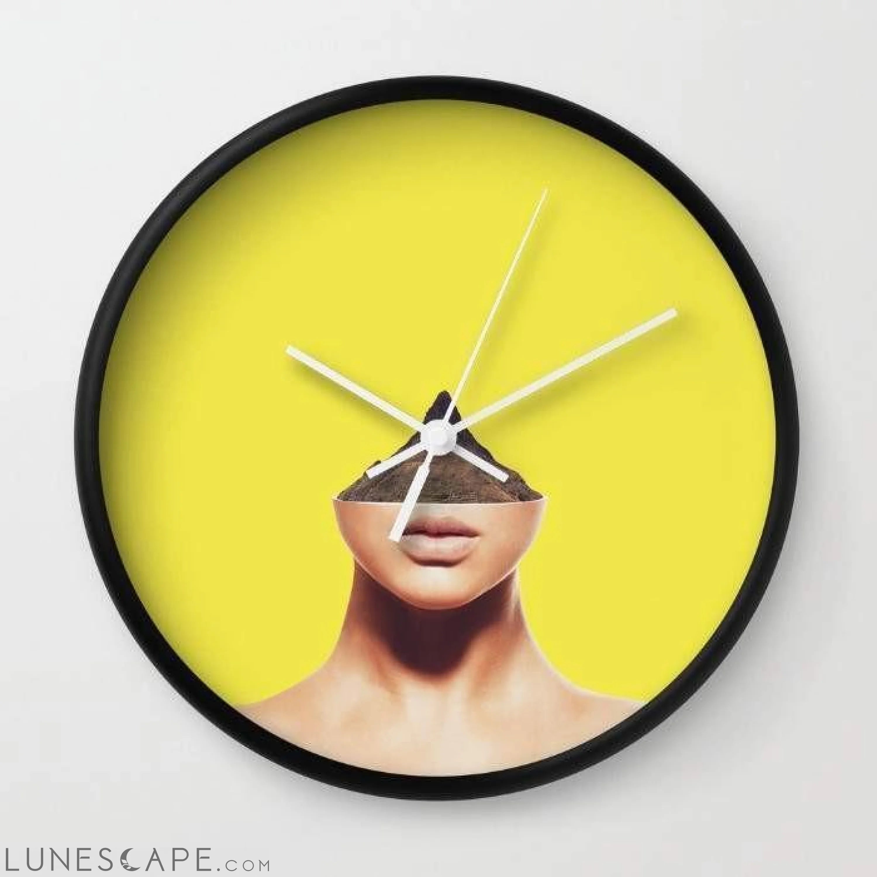 Displacement Wall Clock LUNESCAPE