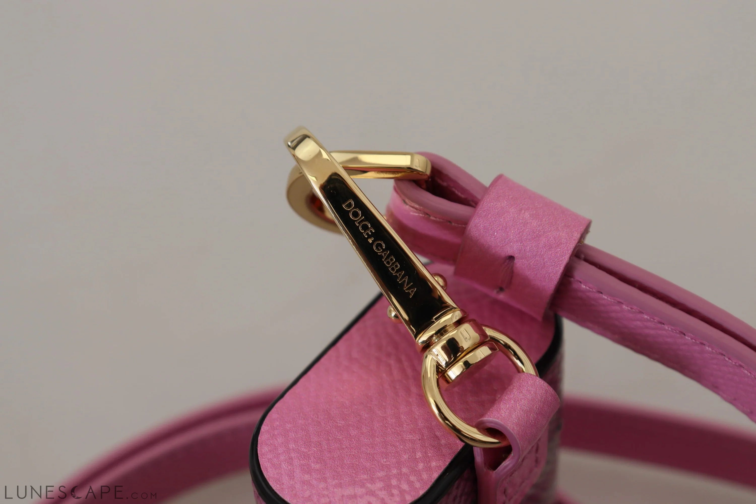 Dolce & Gabbana Chic Leather AirPods Case in Pink LUNESCAPE