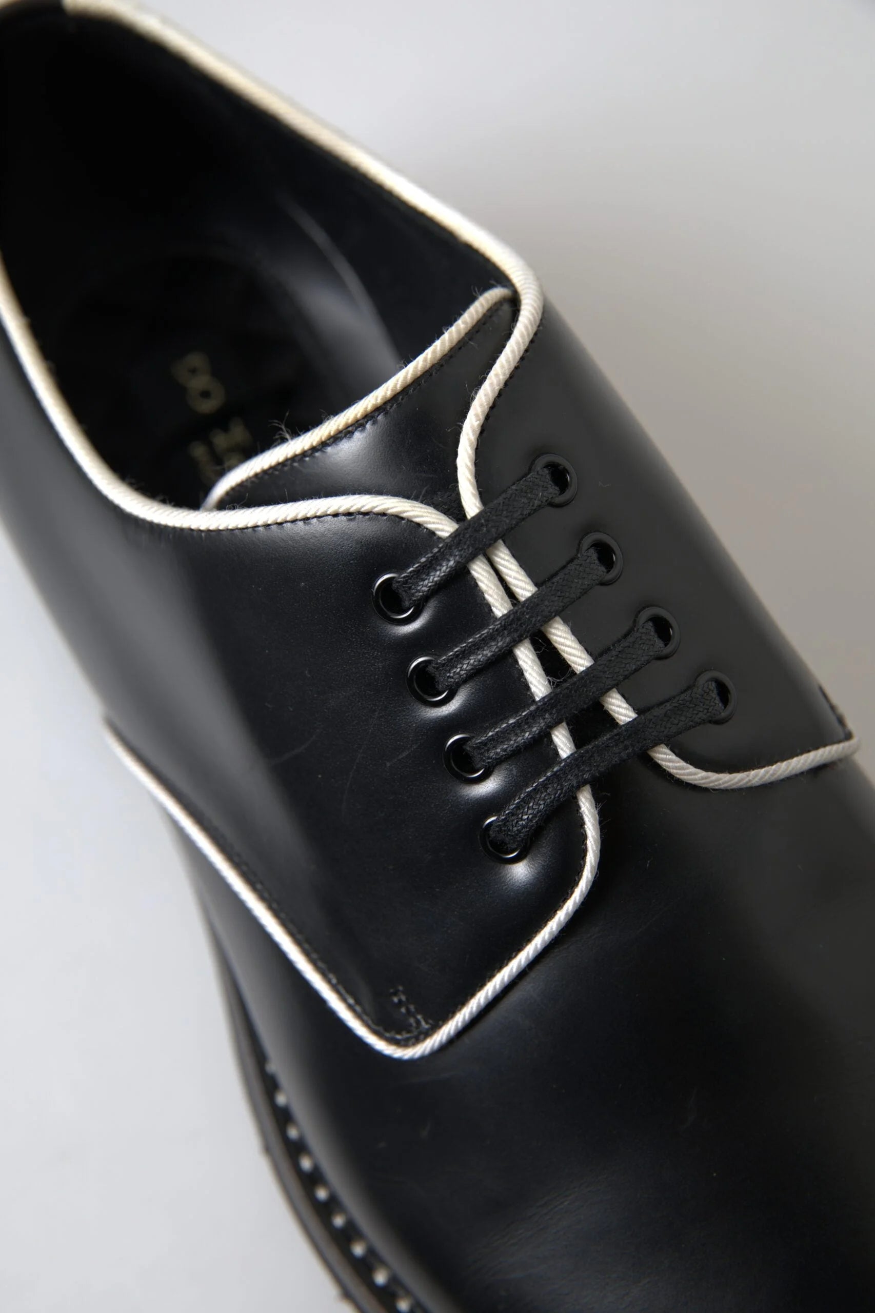 Dolce & Gabbana Elegant Black and White Formal Men's Shoes LUNESCAPE