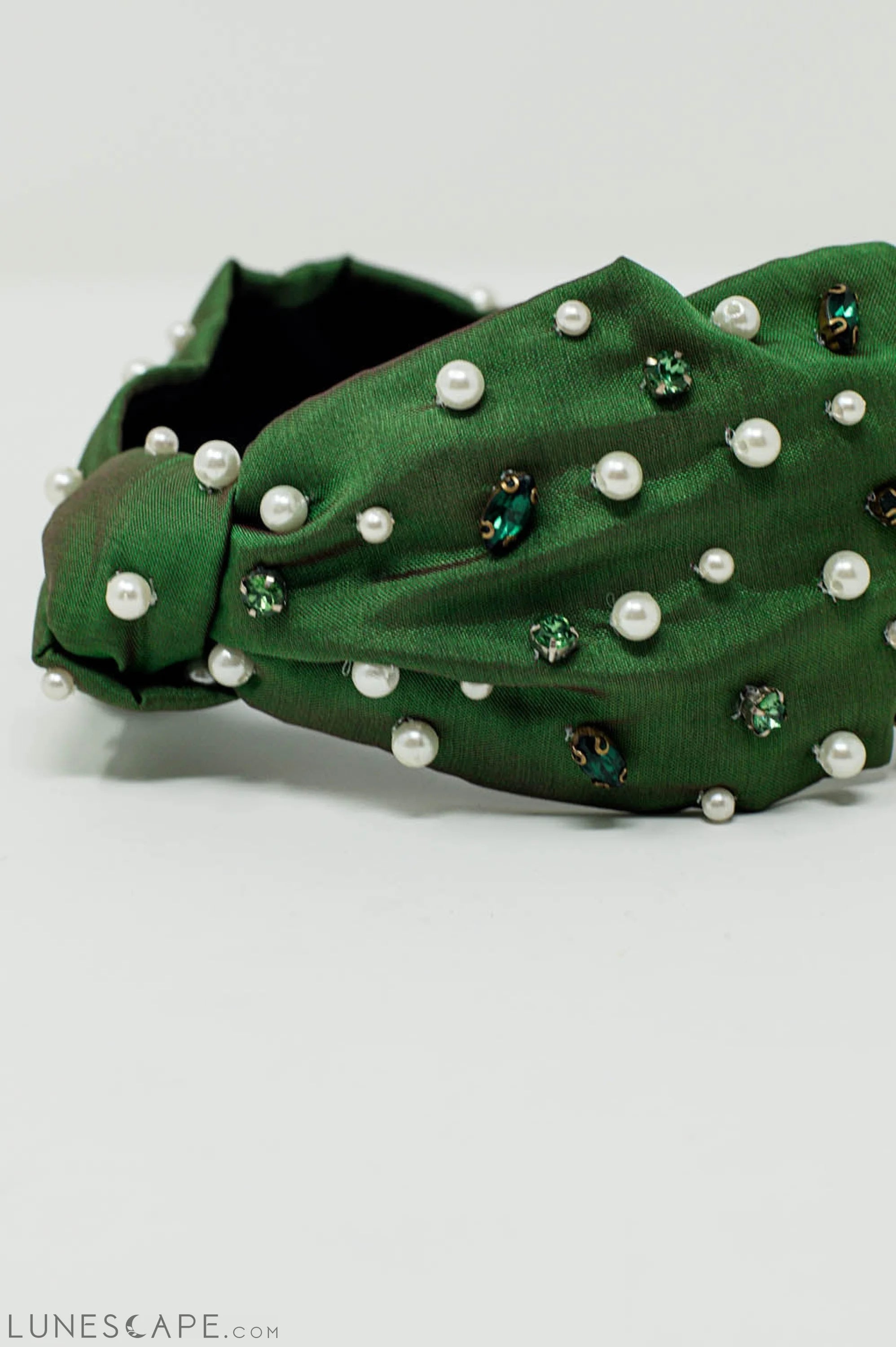 Embellished Headband With White and Green Jewells With Knot in the Middle LUNESCAPE