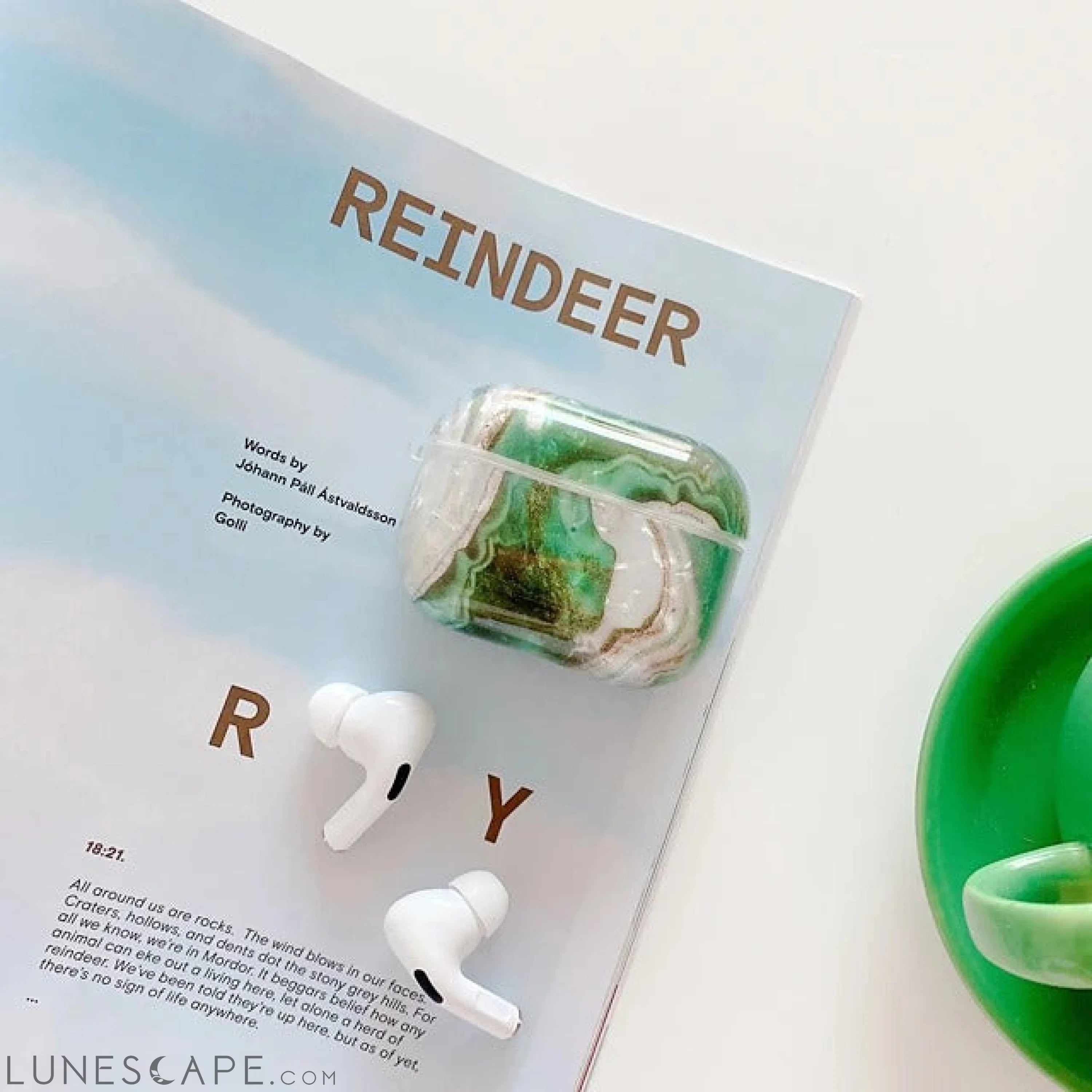 Emerald Green Shell AirPods Pro Headphone Case LUNESCAPE