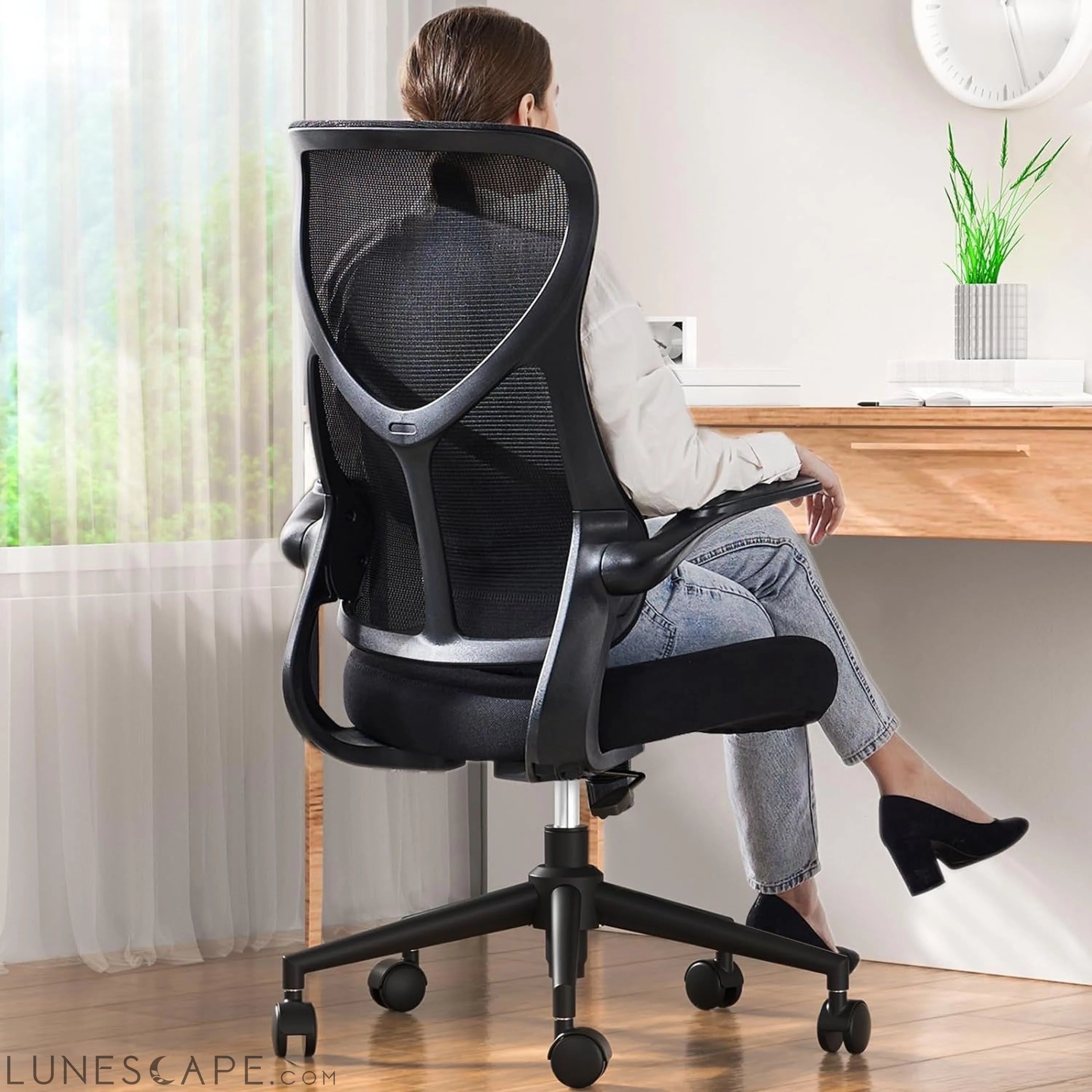 Ergonomic Office Desk Computer Chair, Comfy High Back Swivel Rolling LUNESCAPE