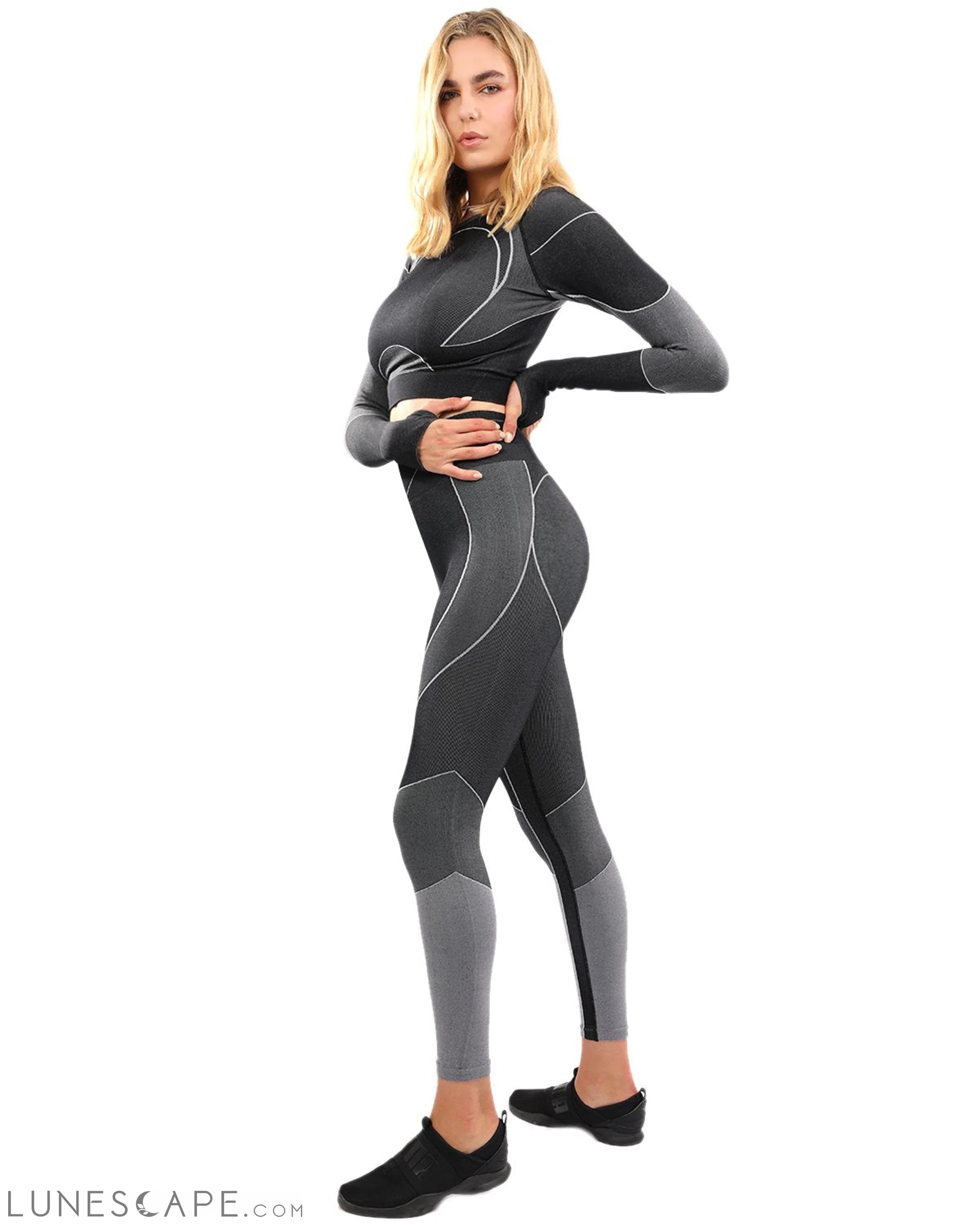 Escolta Seamless Legging & Sports Top Set - Black & Charcoal Grey LUNESCAPE