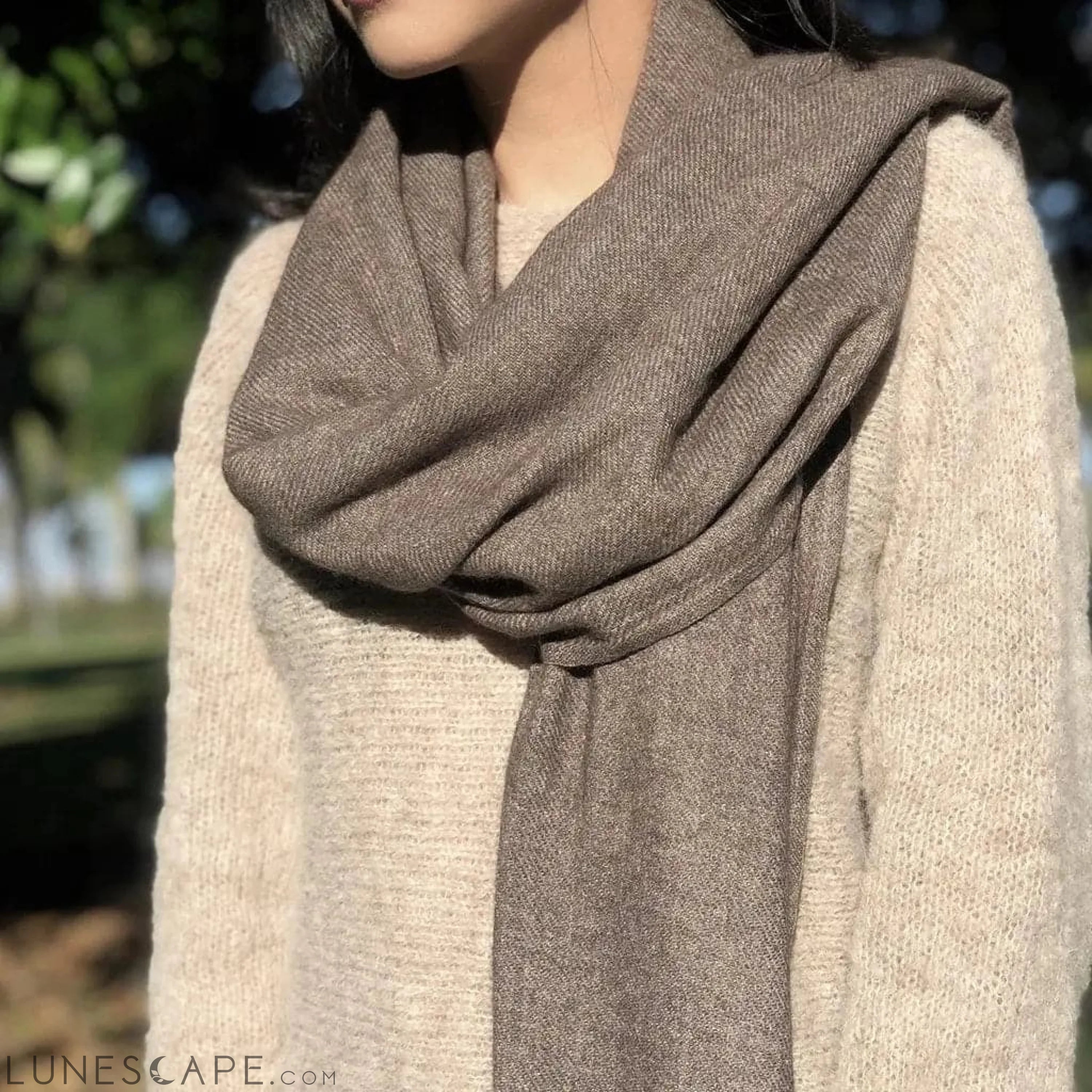 Espresso Handloom Cashmere Scarf LUNESCAPE