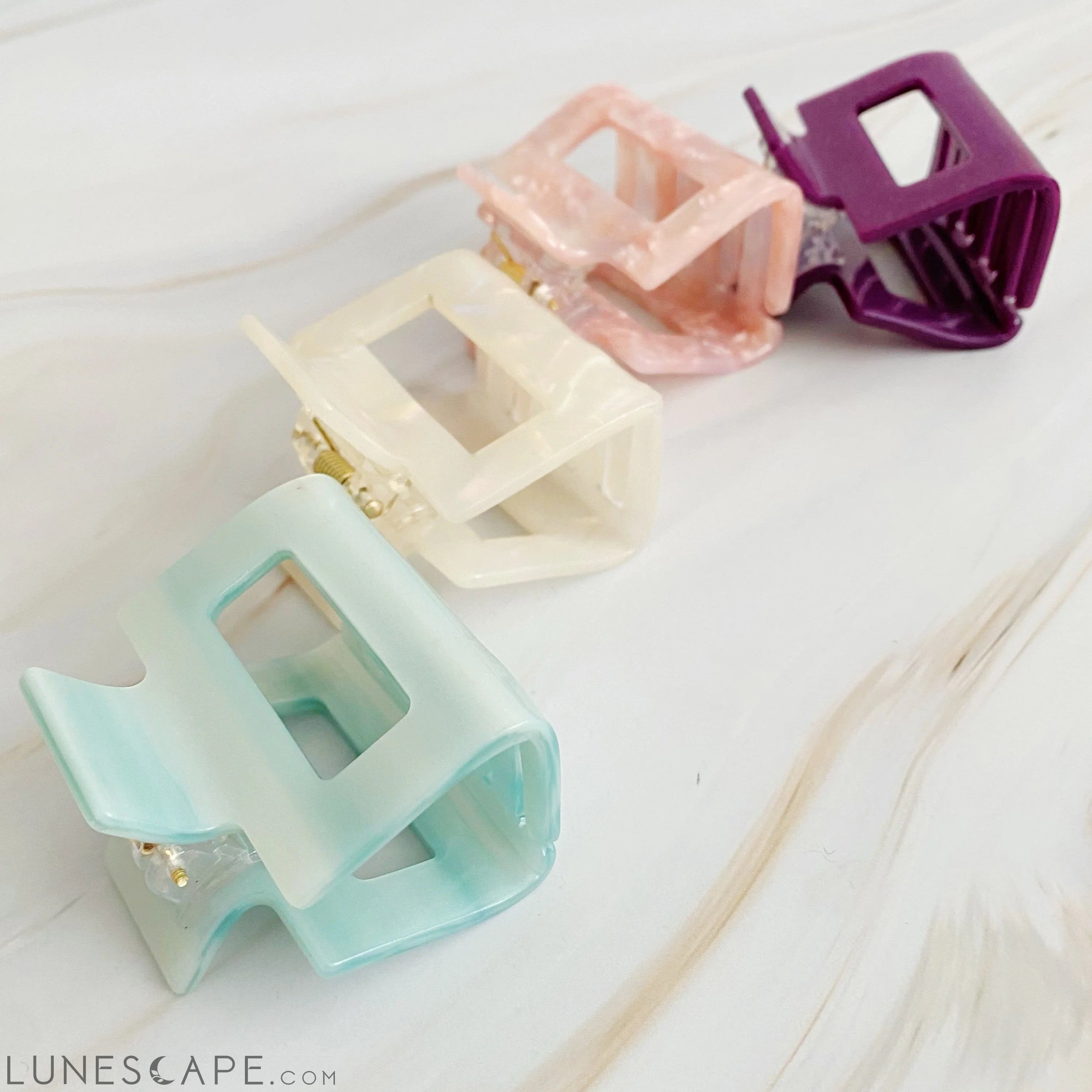 Everyday Perfect Hair Claw LUNESCAPE