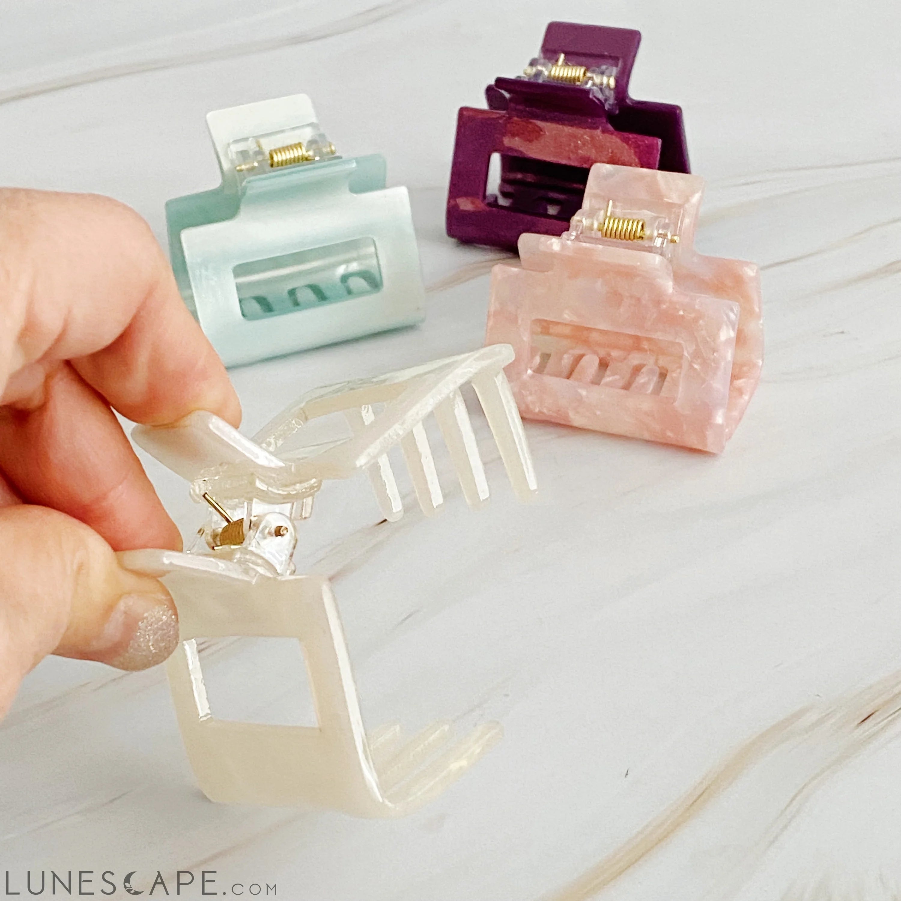 Everyday Perfect Hair Claw LUNESCAPE