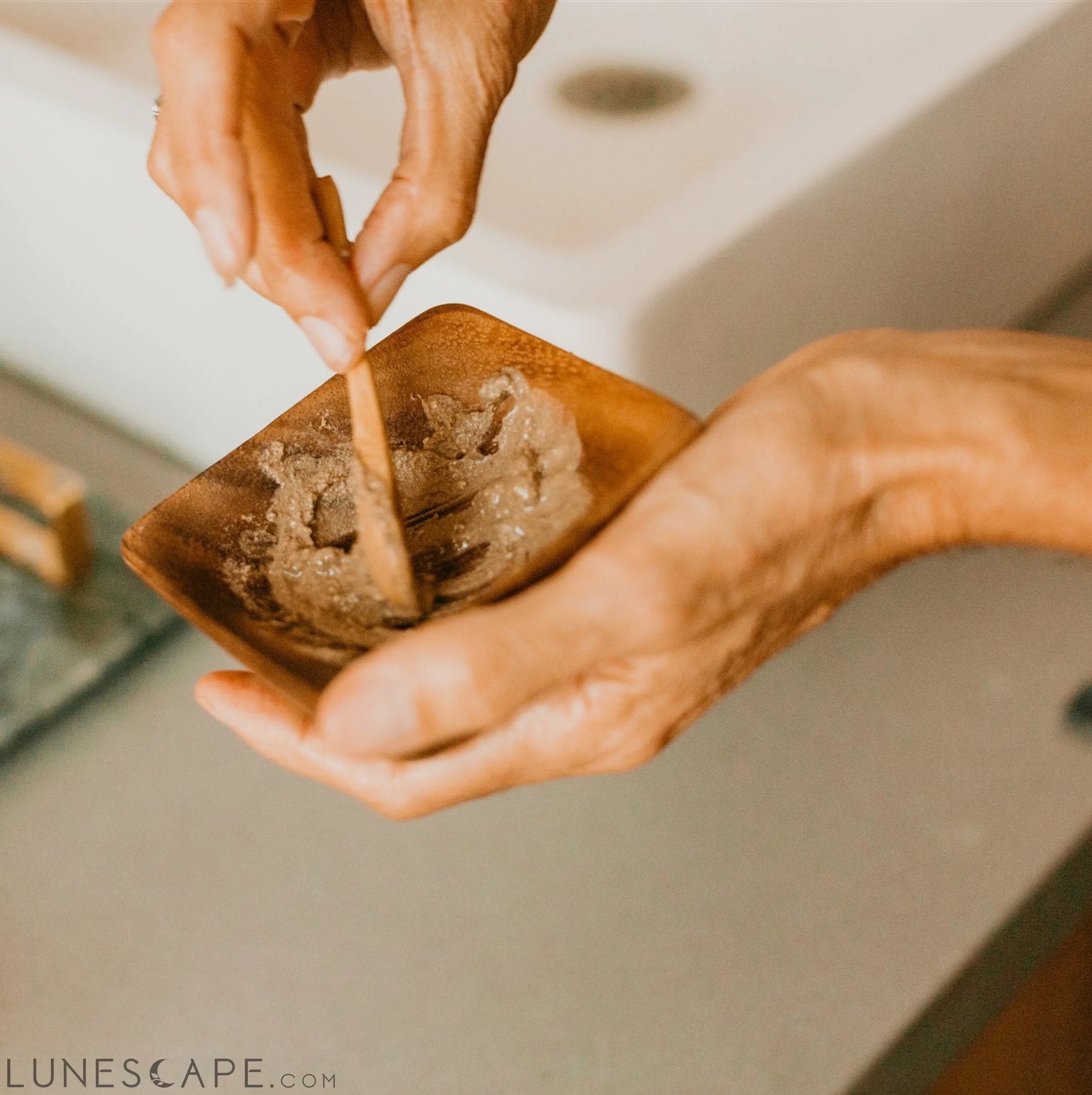 Facial Bowl & Spoon LUNESCAPE