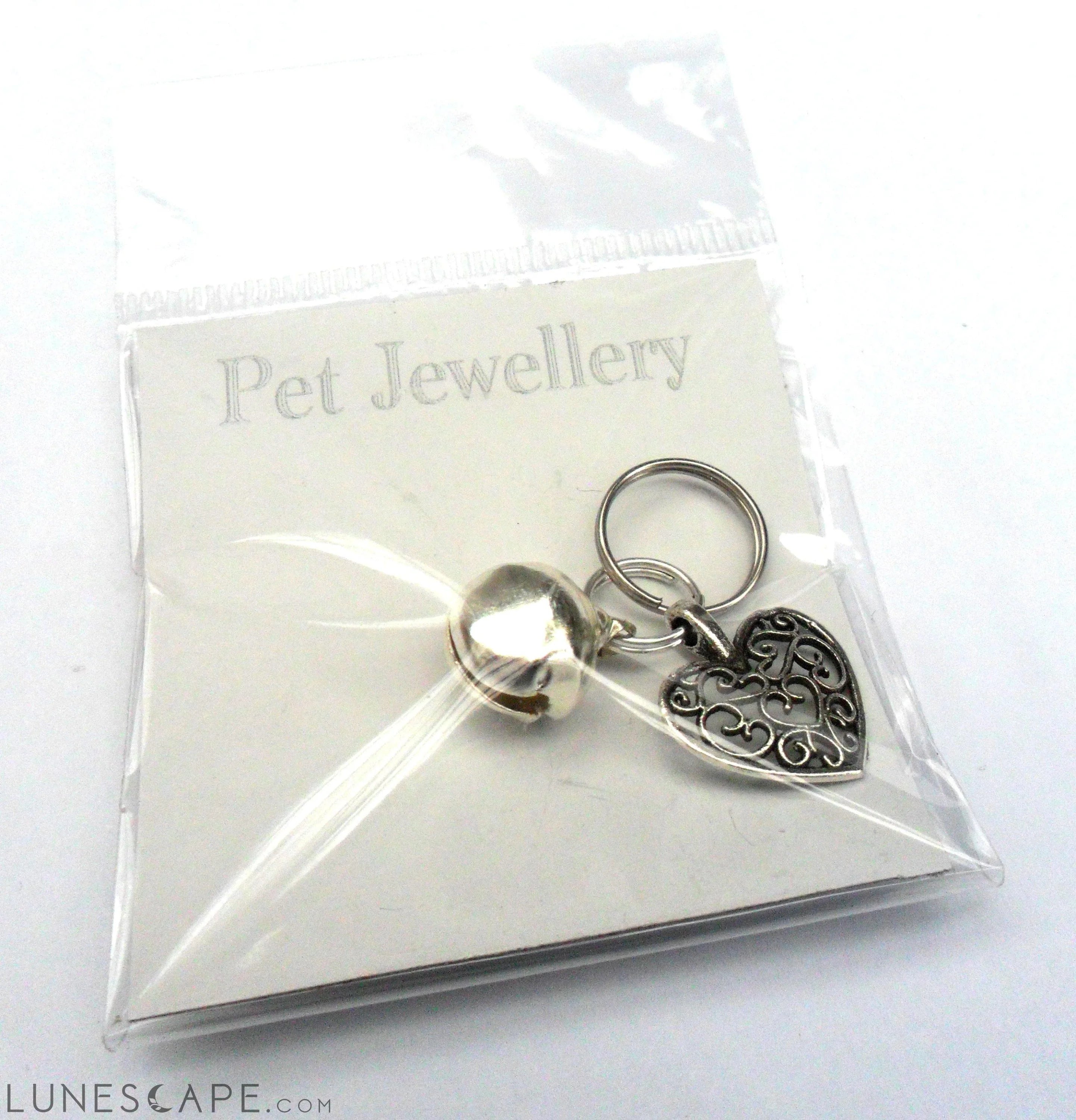 Filigree Heart Pet Charm LUNESCAPE