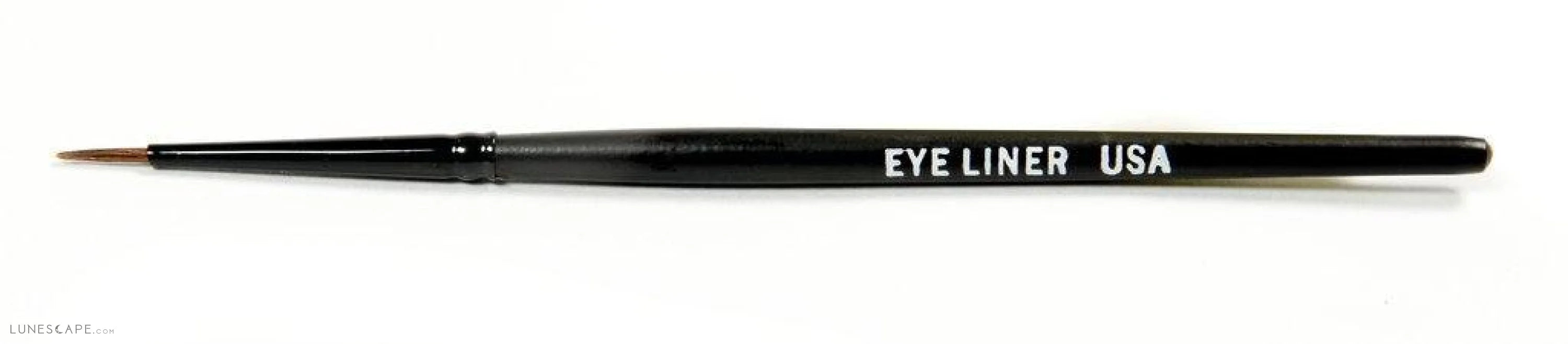 Fine Eyeliner Brush for Sensitive Eyes - Daniel Cosmetics LUNESCAPE