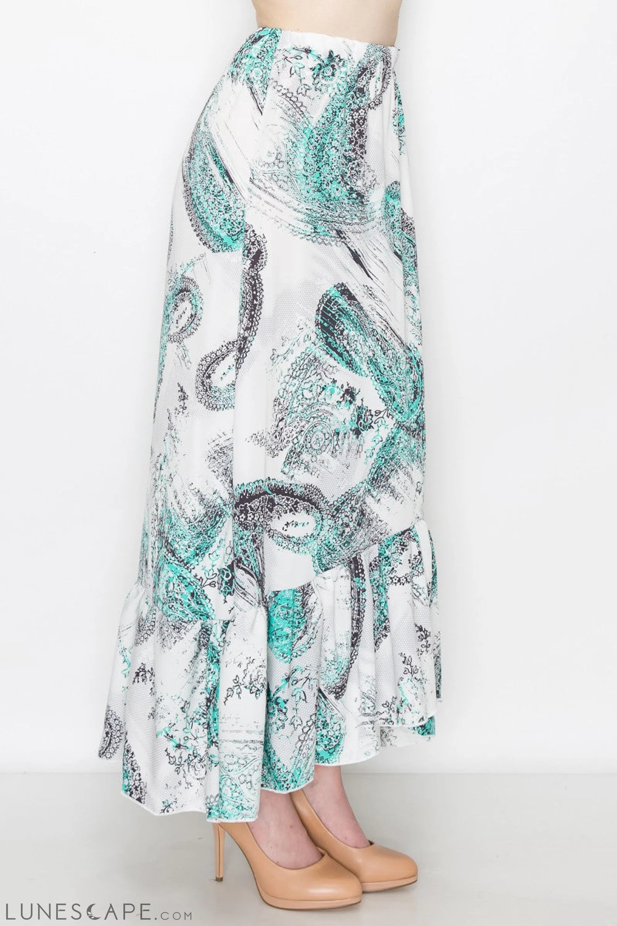 Flared Bottom Paisley Print Long Skirt - White LUNESCAPE