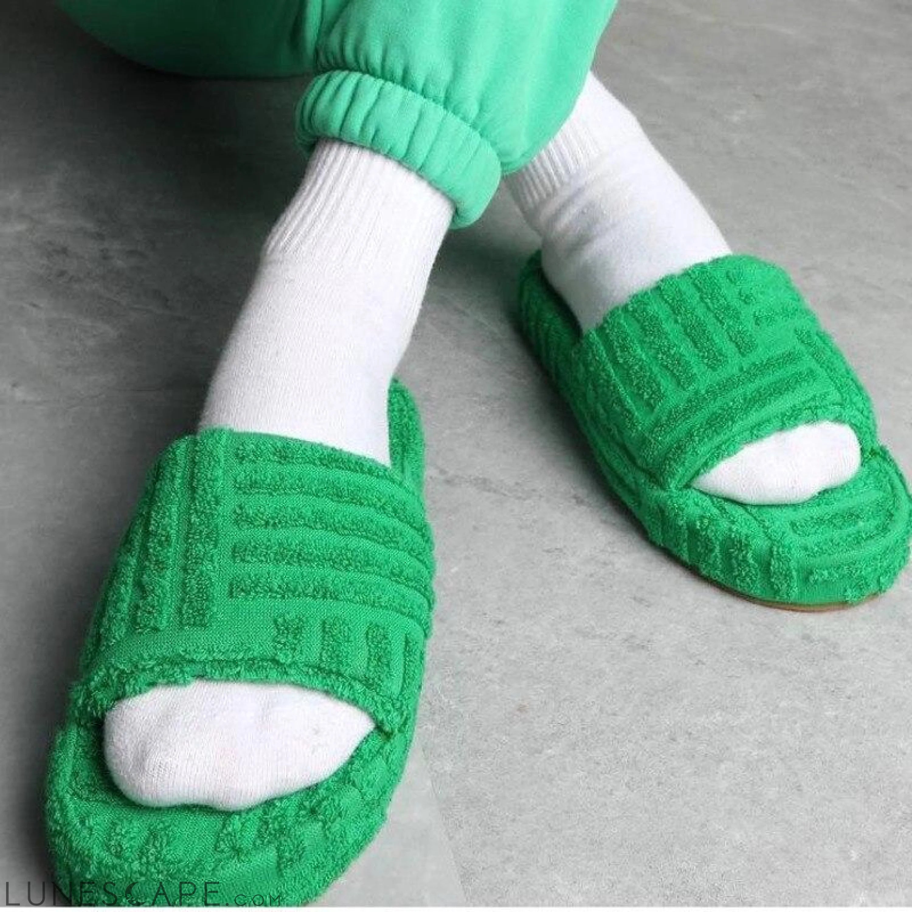 Flat Furry Women Slides Thick Sole Open Toe Terrycloth Slippers Orange LUNESCAPE