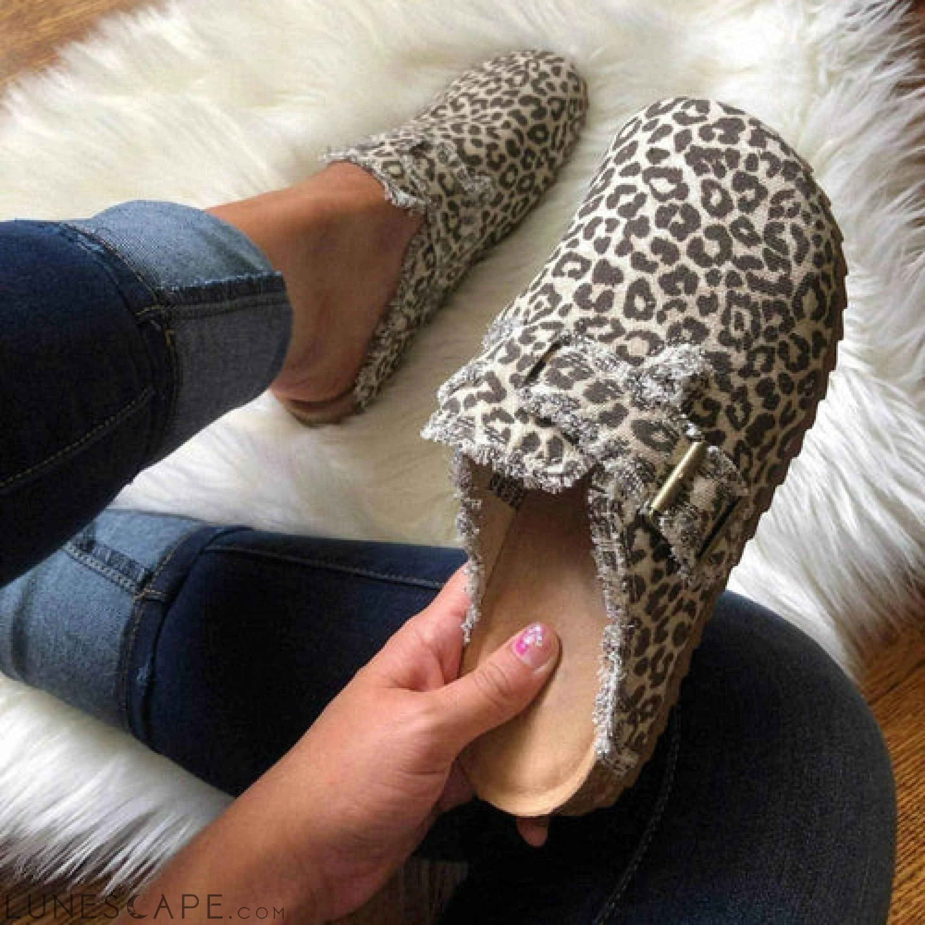 Flat Heel Round Toe Canvas Loafer Women's Vintage Clogs LUNESCAPE