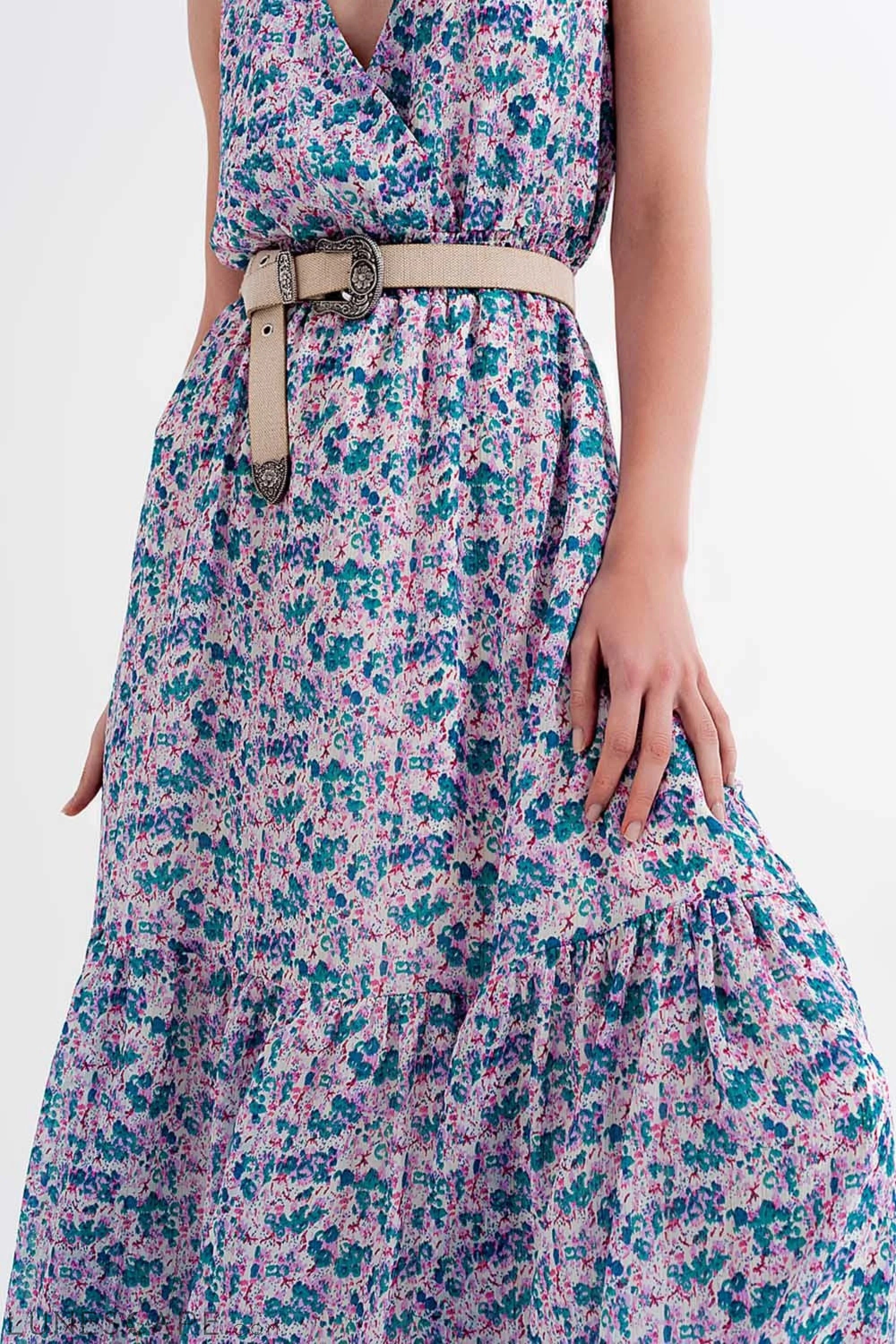 Floral Sleeveless Maxi Dress in Green LUNESCAPE