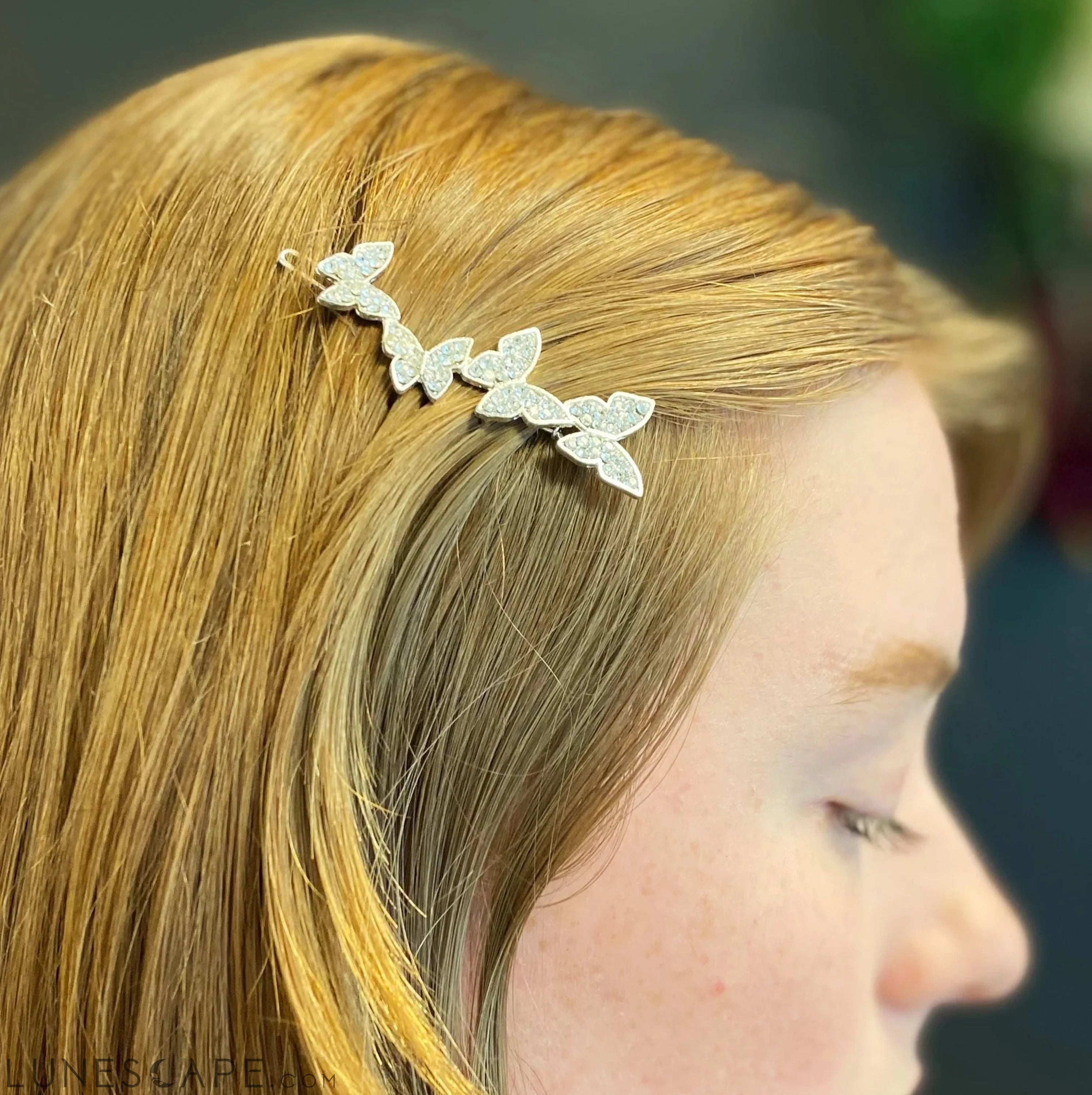 Fly Away Hair Clip LUNESCAPE