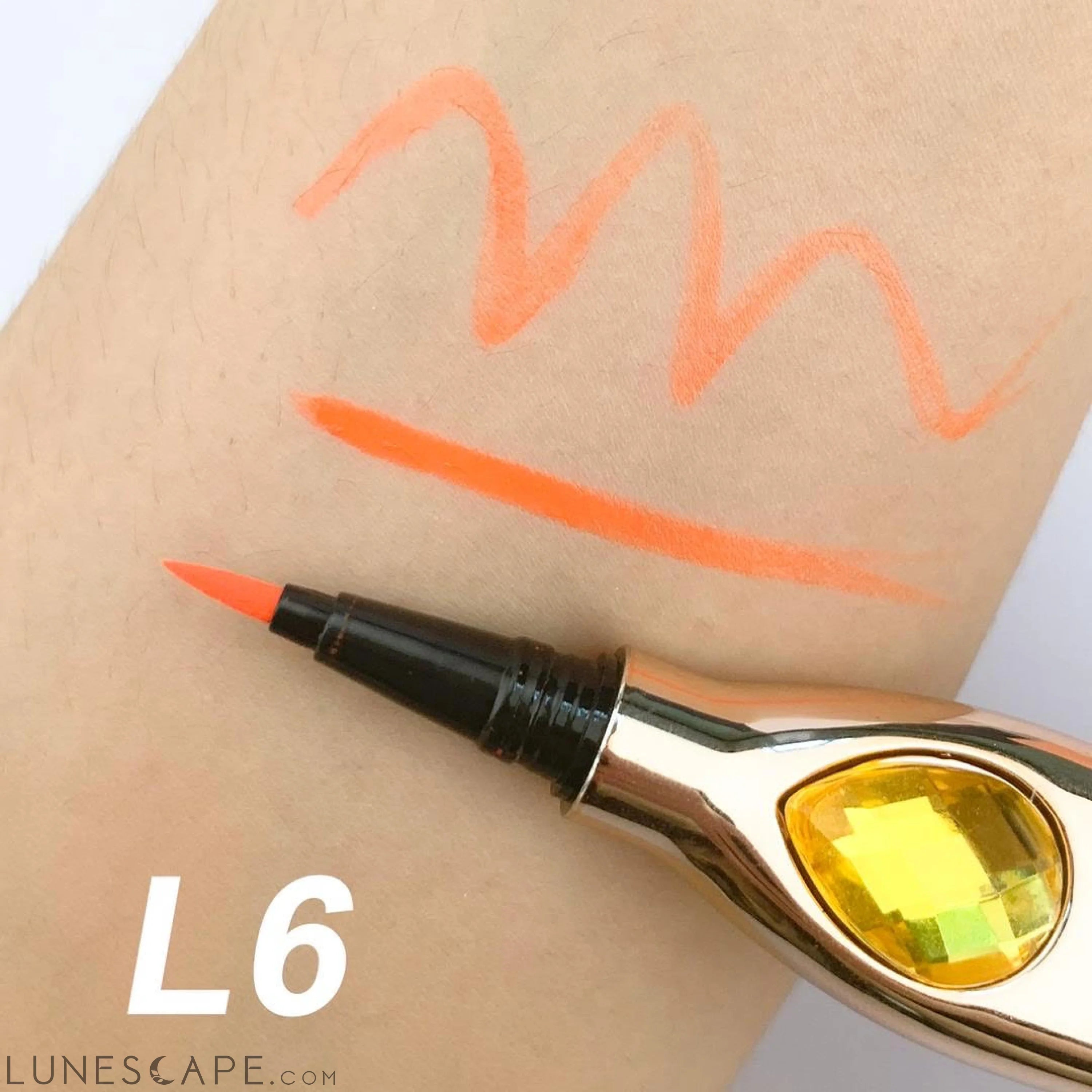 Gem Liquid Eyeliner with a Precision Tip LUNESCAPE