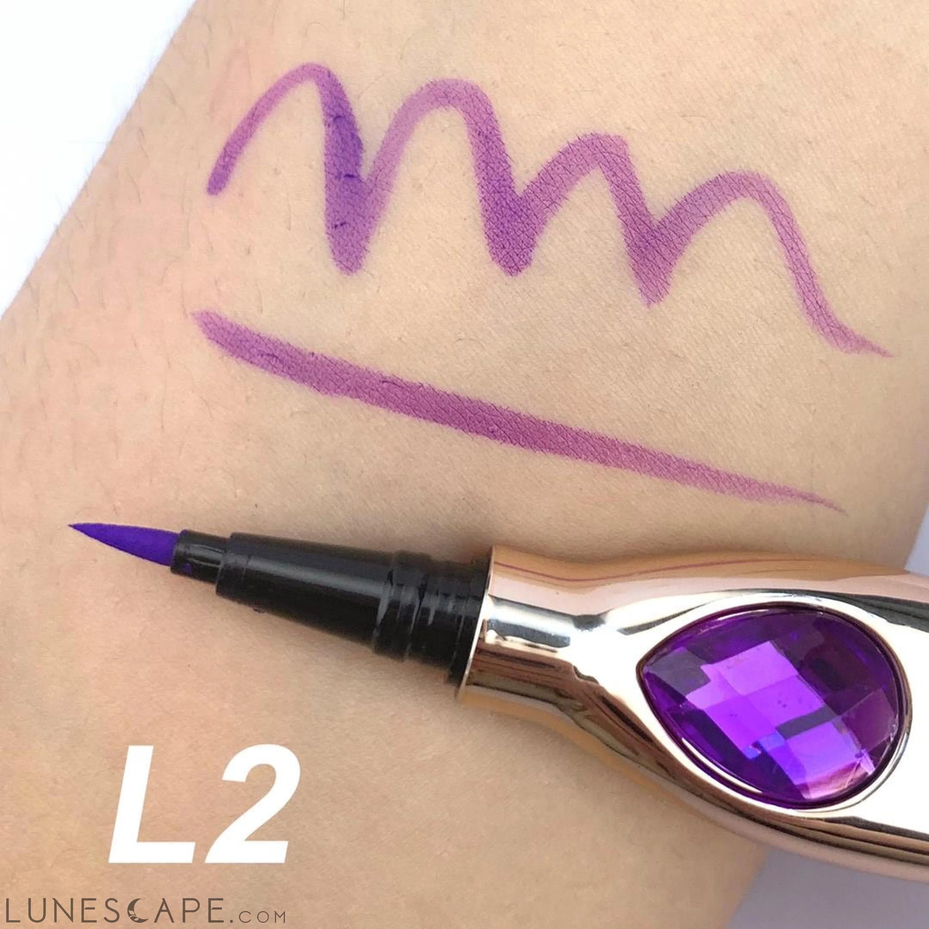 Gem Liquid Eyeliner with a Precision Tip LUNESCAPE