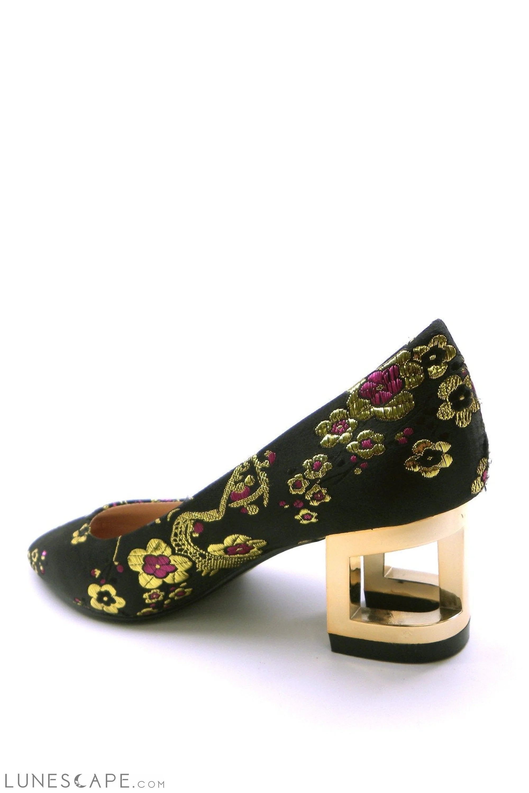 GEOMETAL Damask Metallic Embroidery Kitten Heel Pump LUNESCAPE