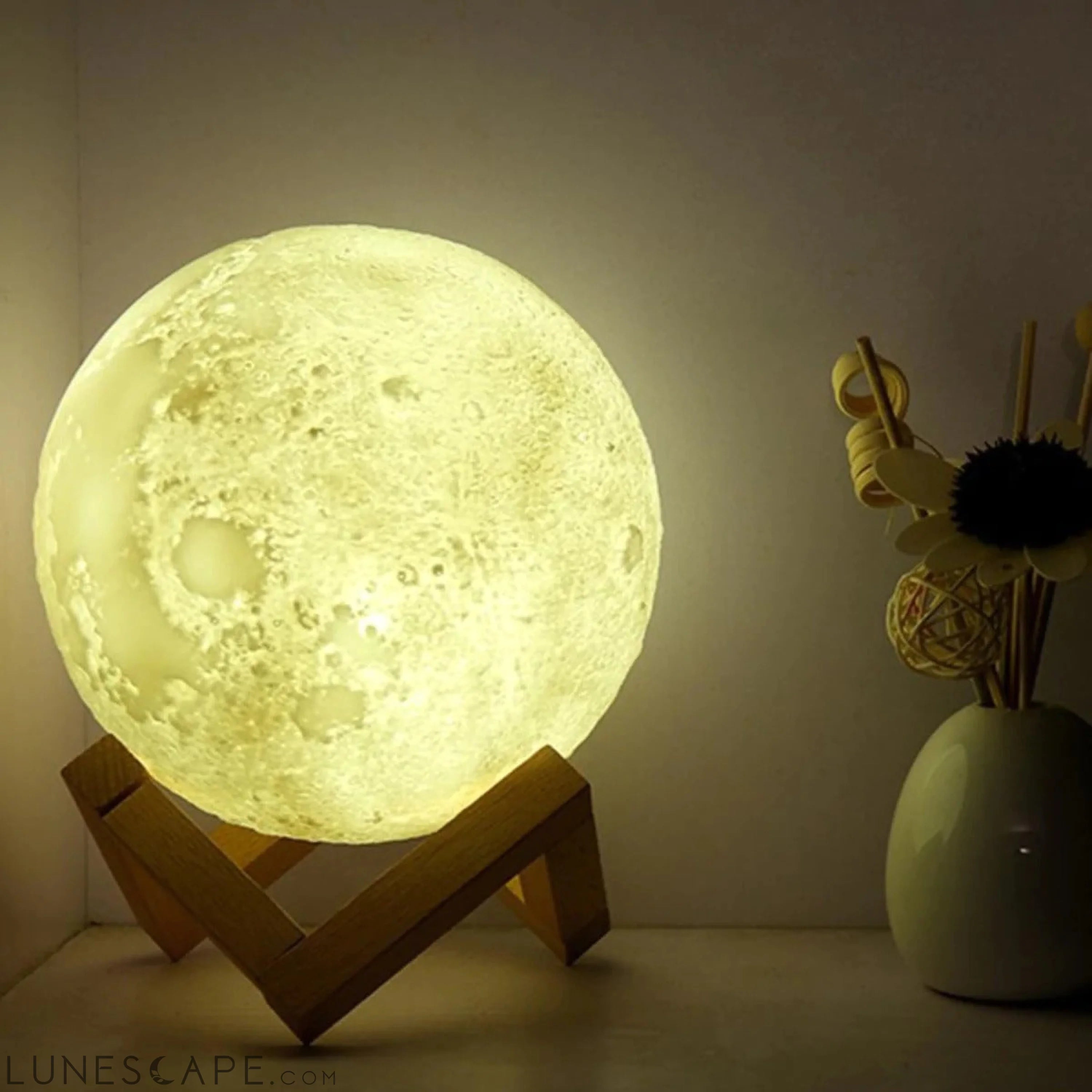 Glowing Moon Lamp with stand LUNESCAPE