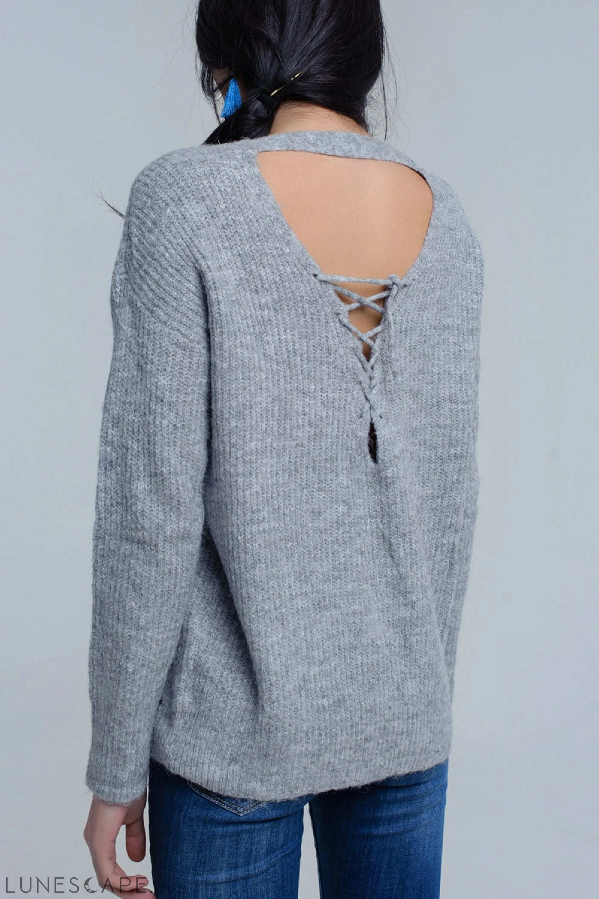 Gray Knitted Sweater With Tie-Back Closure LUNESCAPE