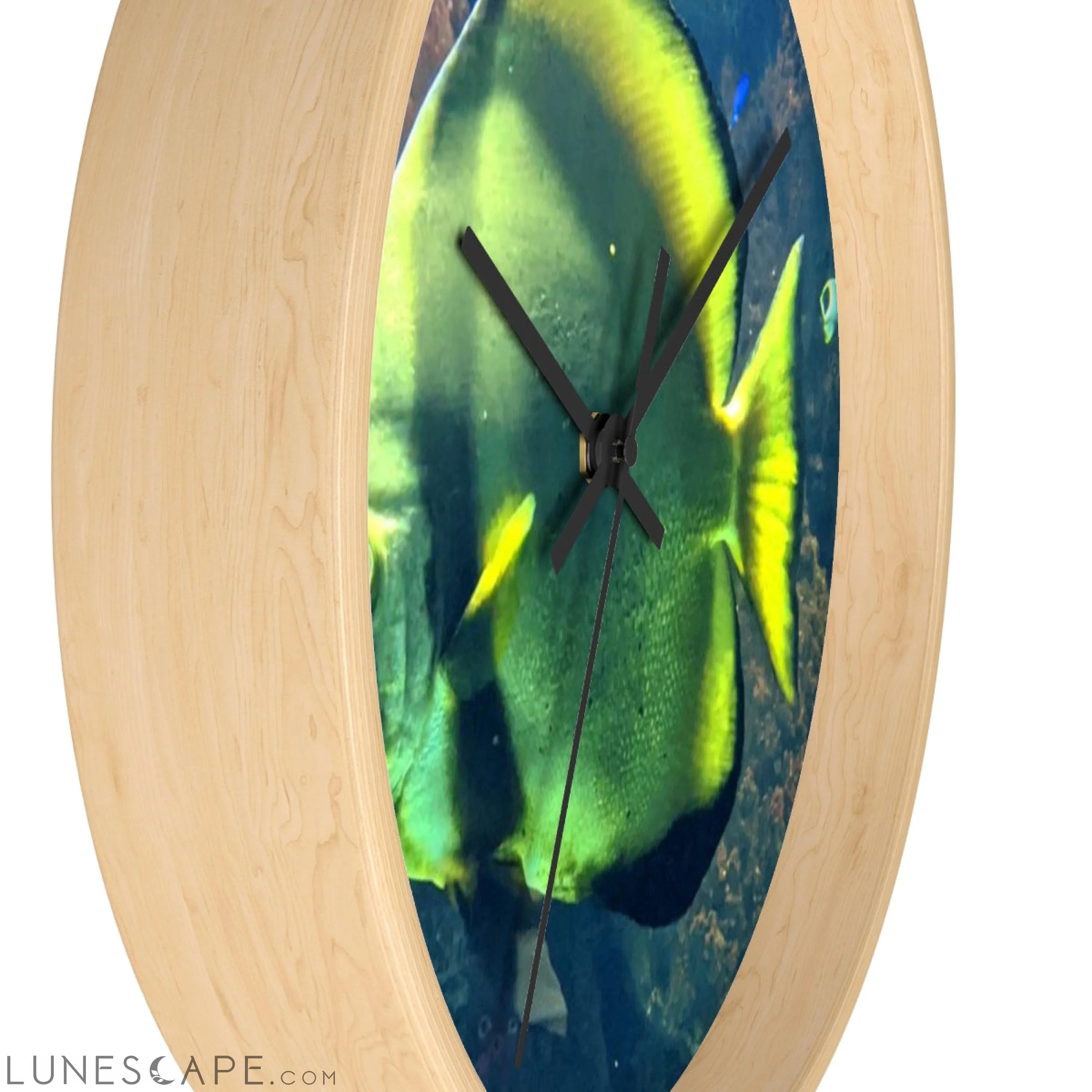 Green Fish Wall clock LUNESCAPE