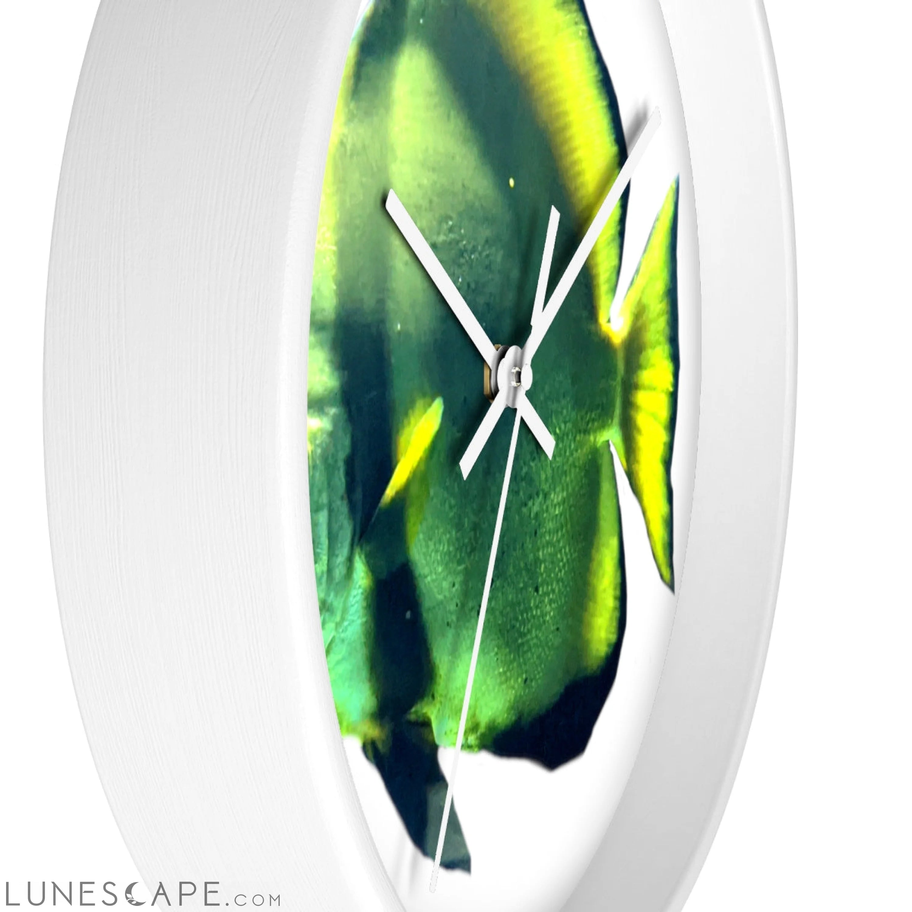 Green Fish Wall clock LUNESCAPE