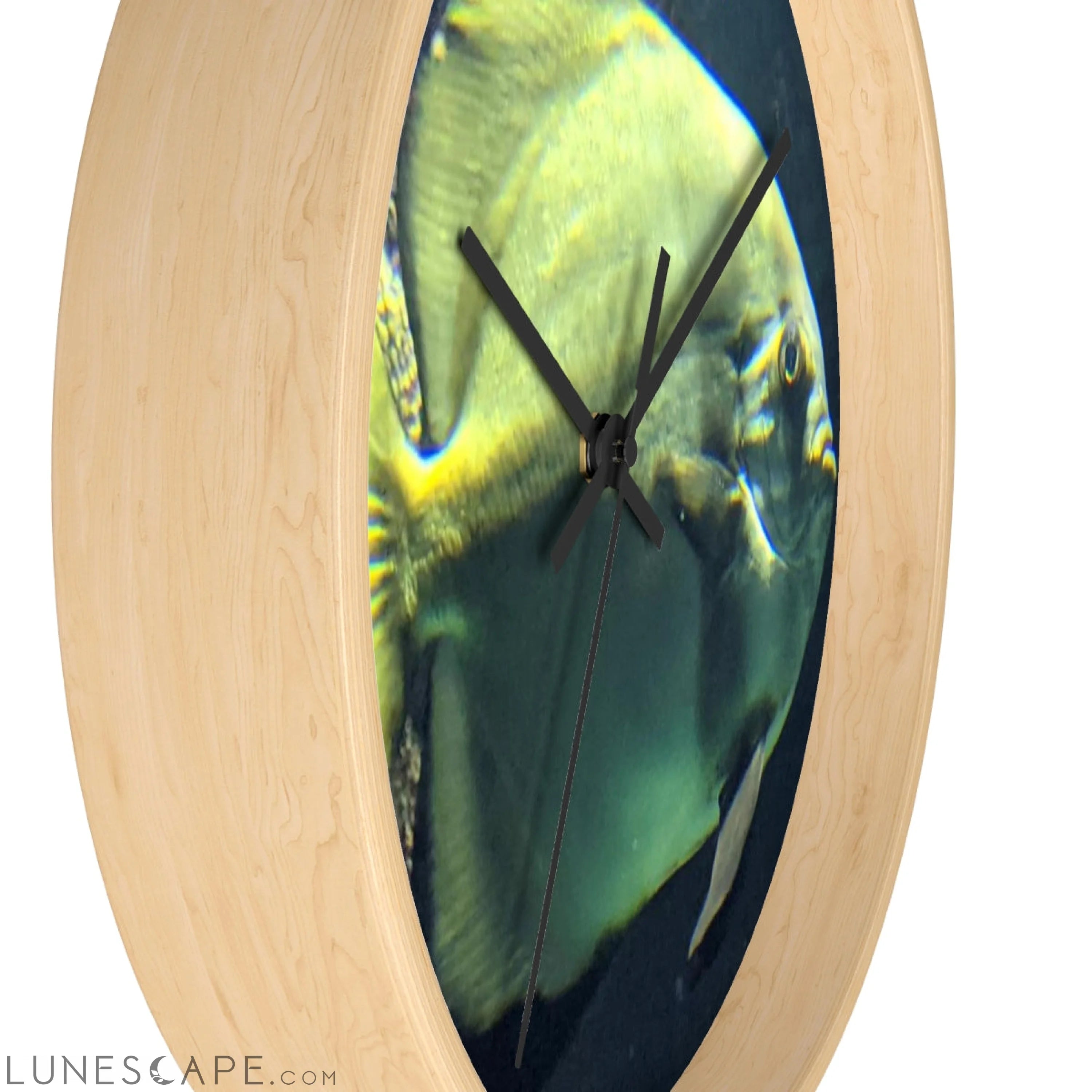 Green Fish Wall clock LUNESCAPE