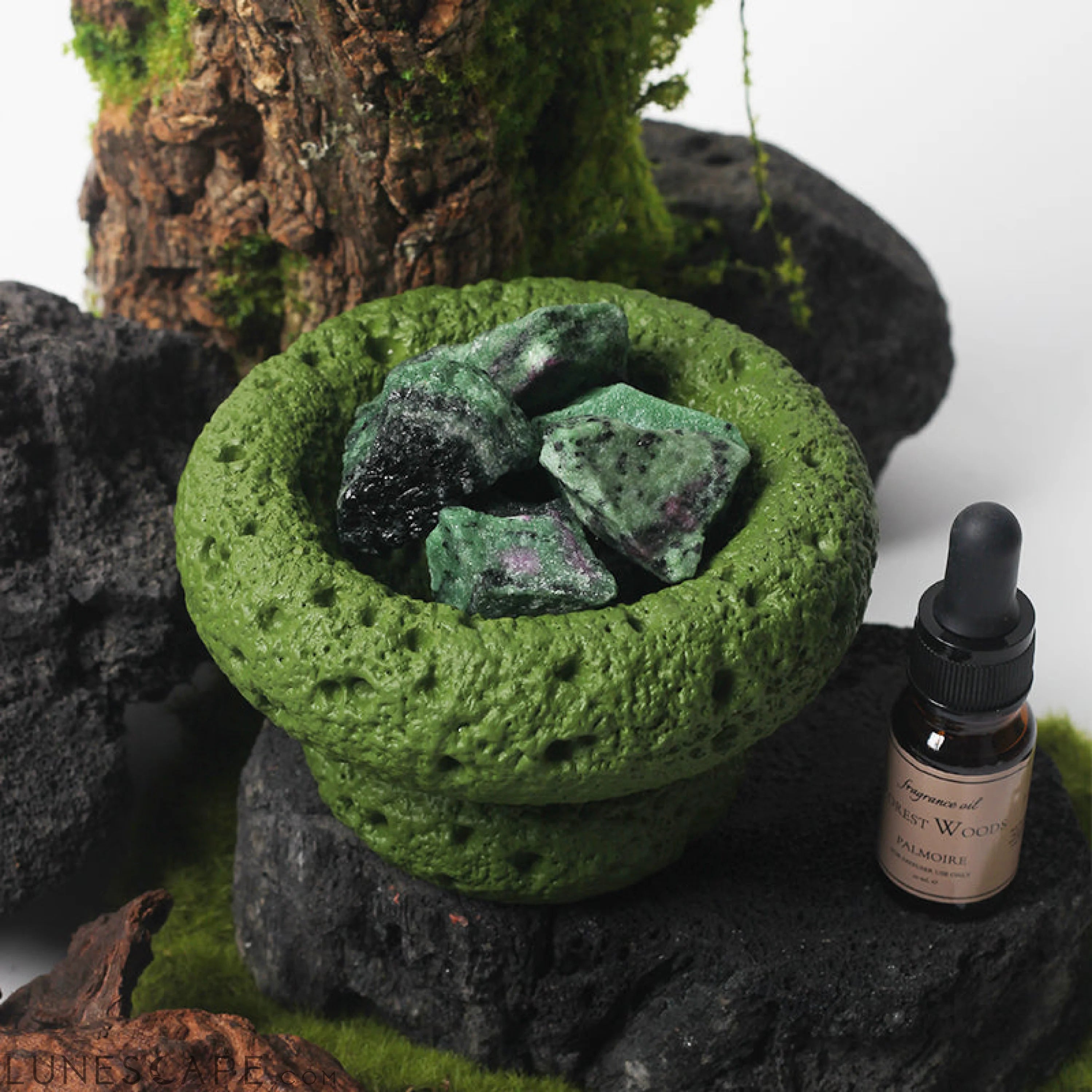 Green Moon Diffuser - Forest Woods LUNESCAPE