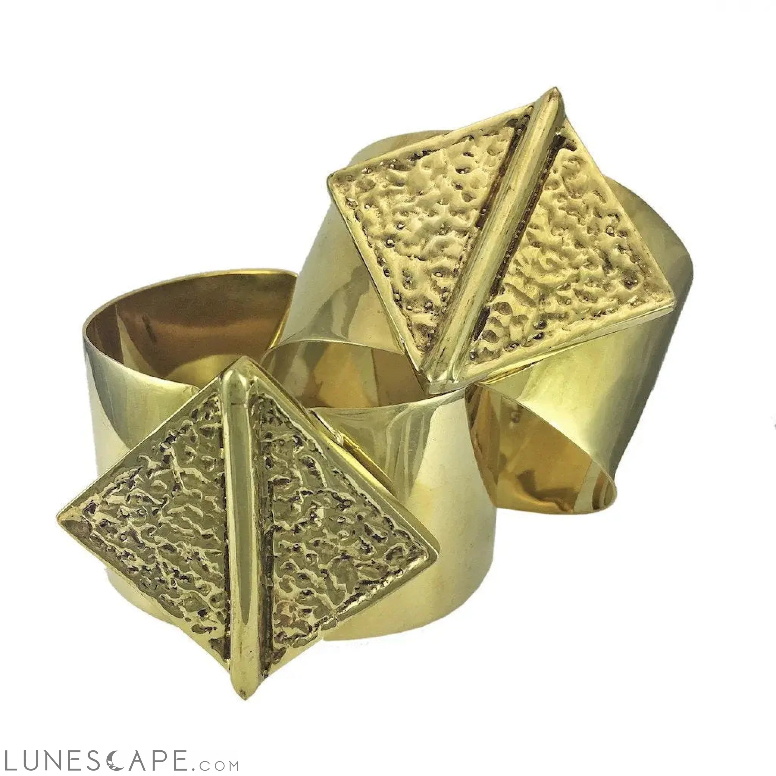 Hammered Bombshell Cuff LUNESCAPE