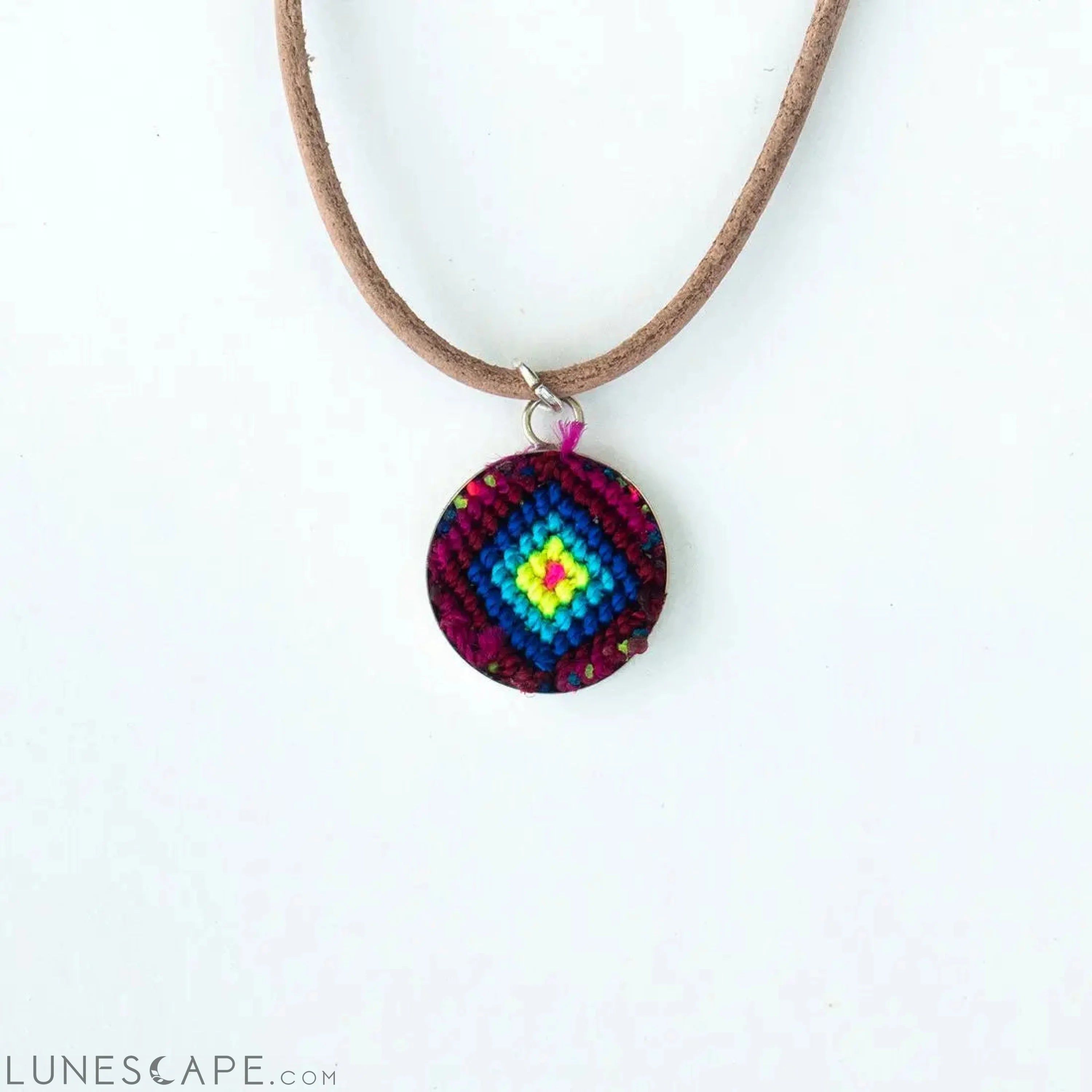 Hand Beaded Friendship Necklace LUNESCAPE