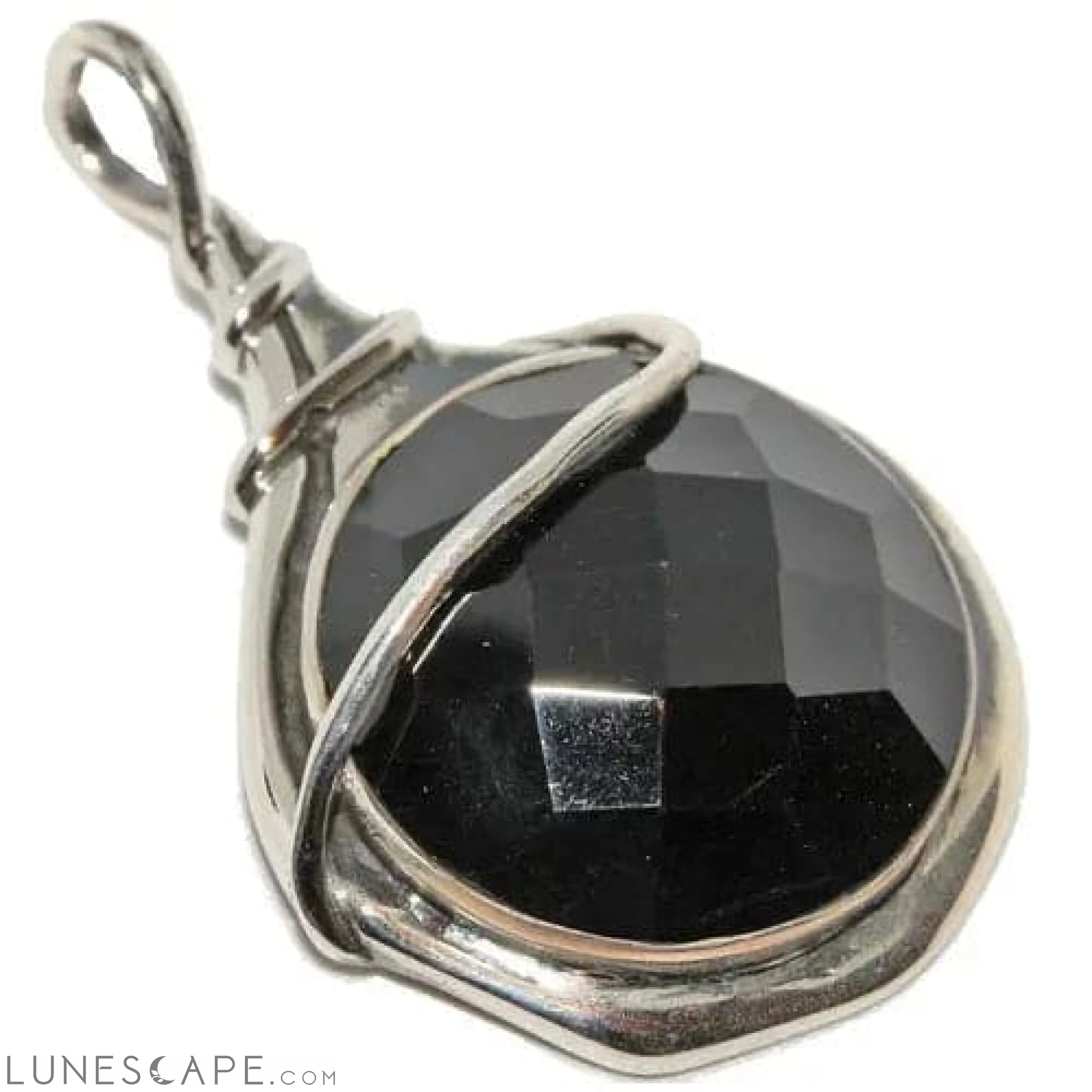 Handcrafted Black Agate Pendant LUNESCAPE