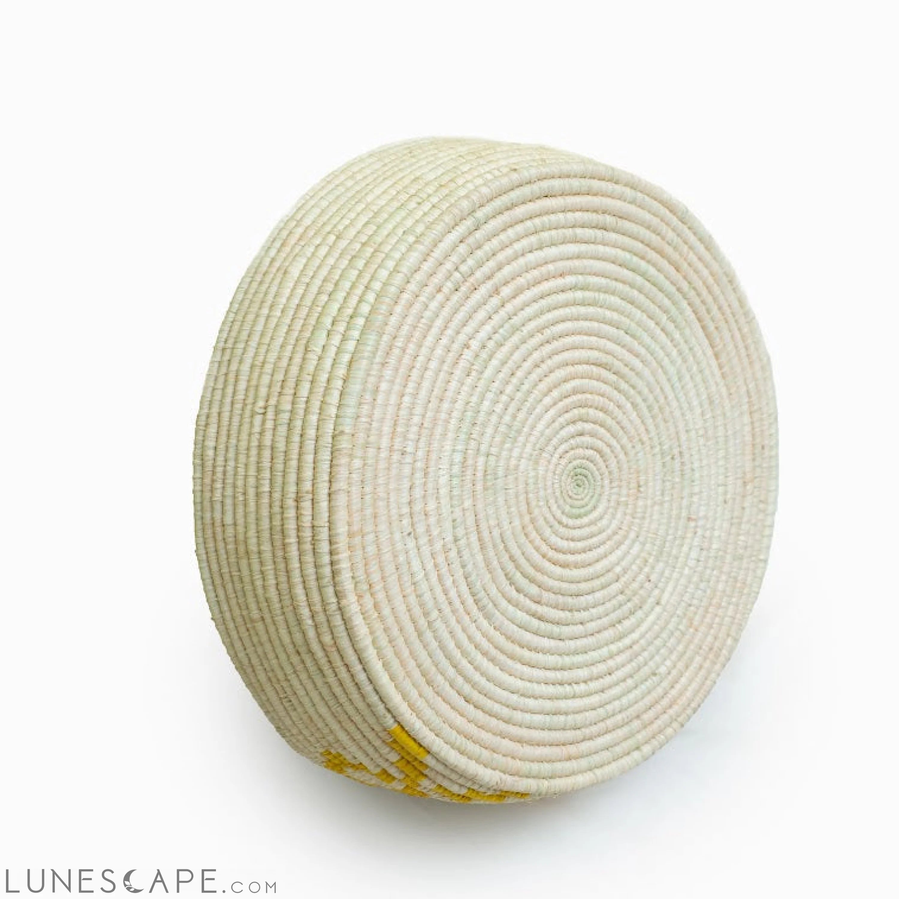 Handmade Ethically-Sourced  Pet Bed LUNESCAPE