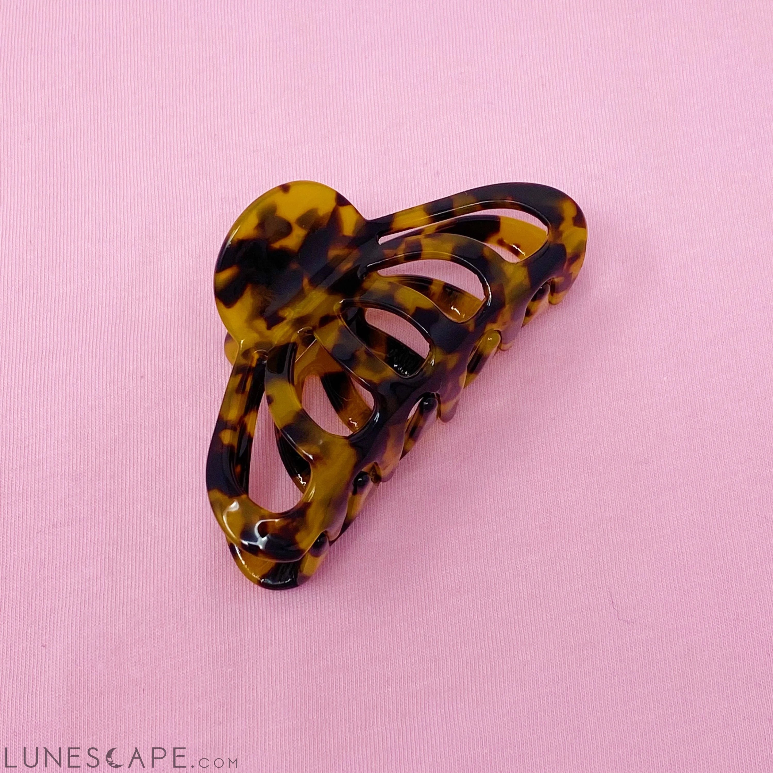 Harper Hair Claw LUNESCAPE