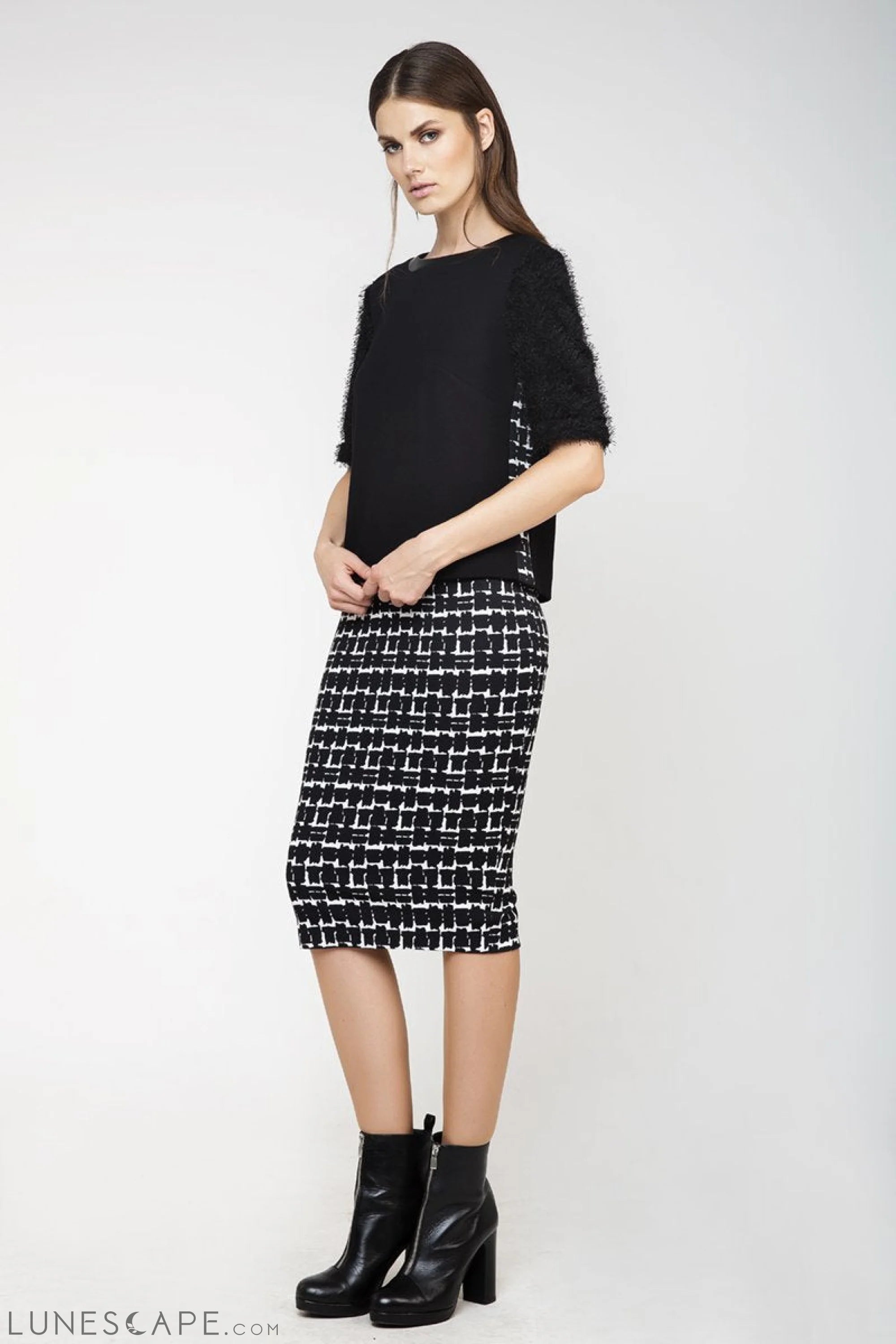 High-Waisted Midi Pencil Skirt LUNESCAPE
