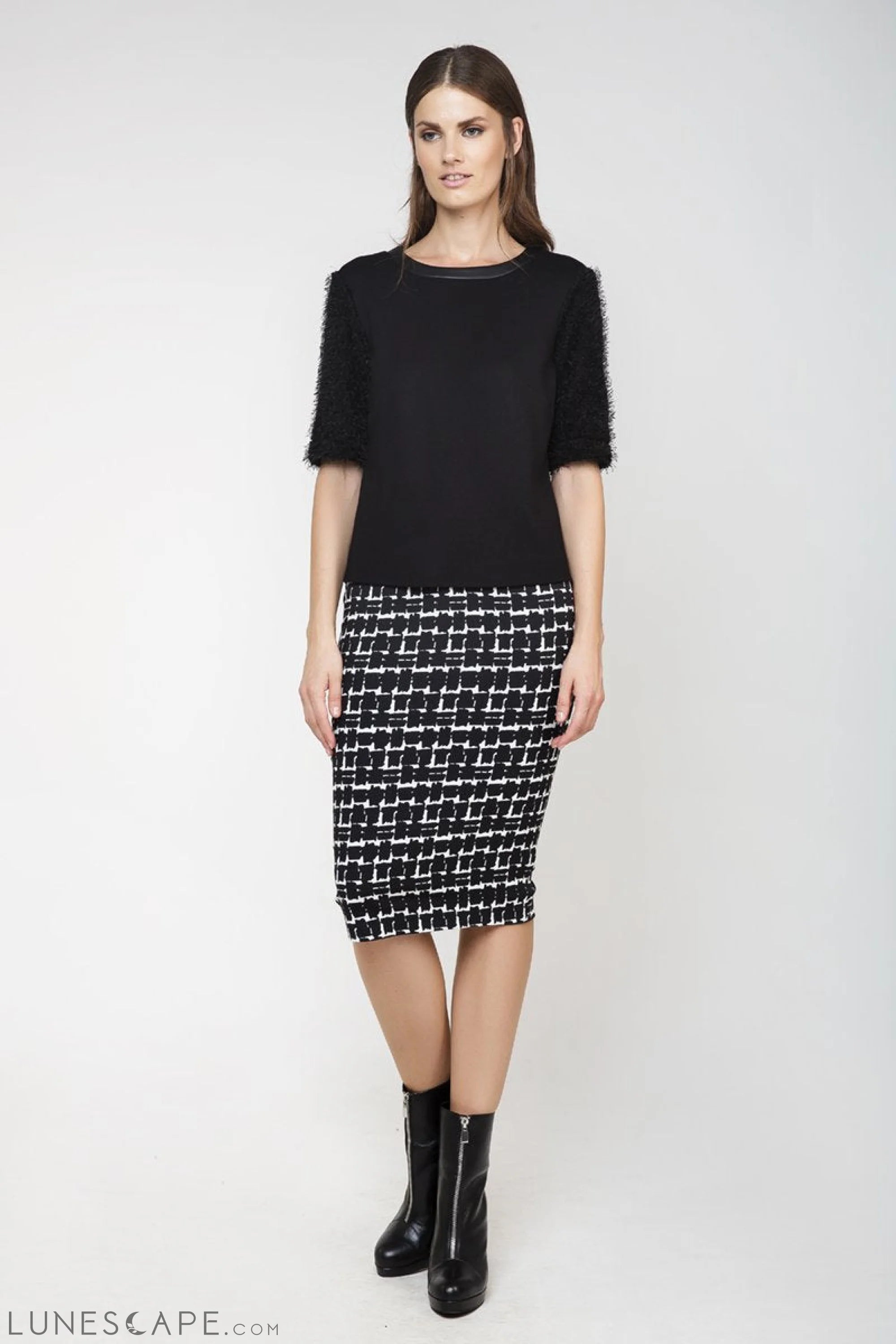 High-Waisted Midi Pencil Skirt LUNESCAPE