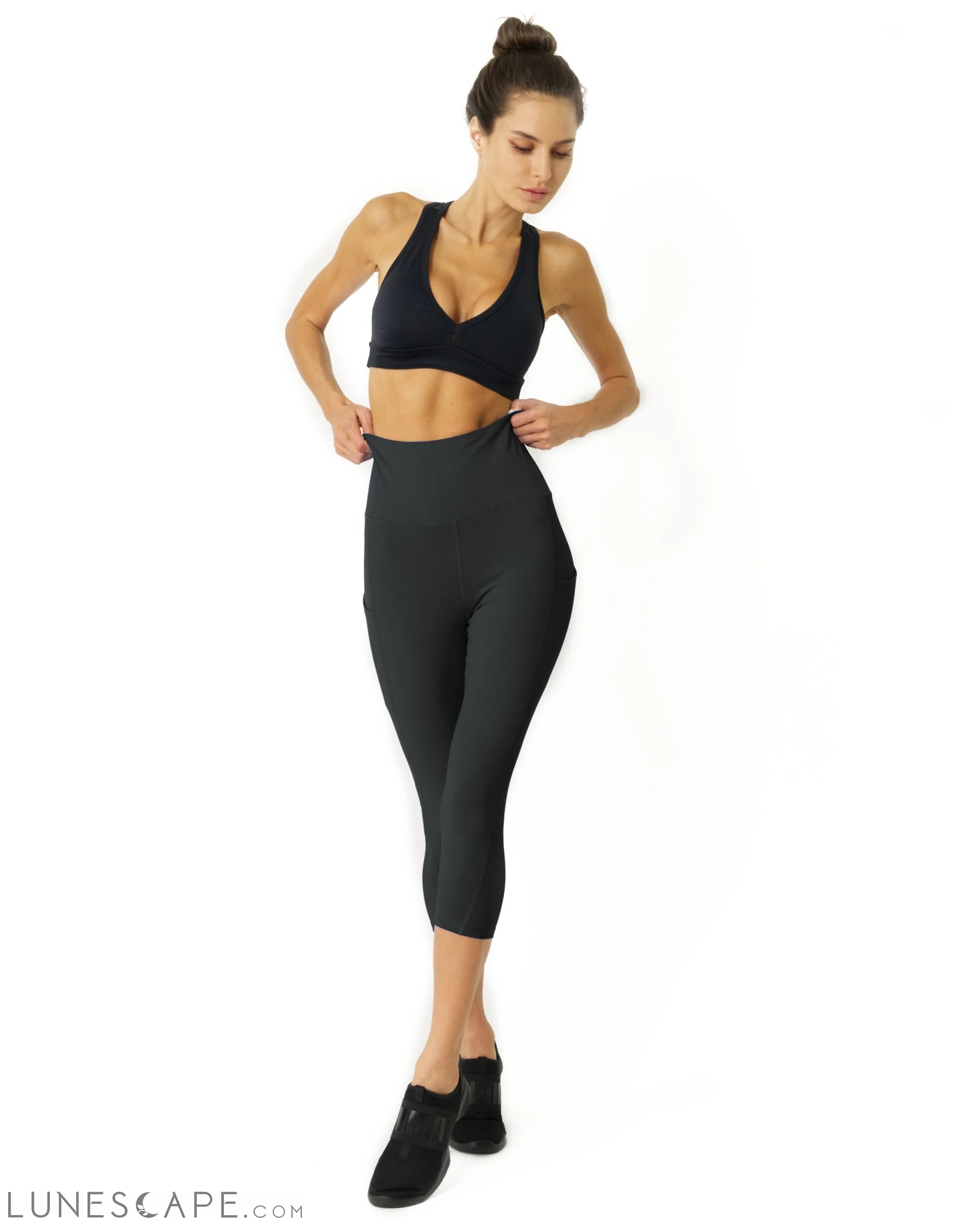 High Waisted Yoga Capri Leggings - Slate Grey LUNESCAPE