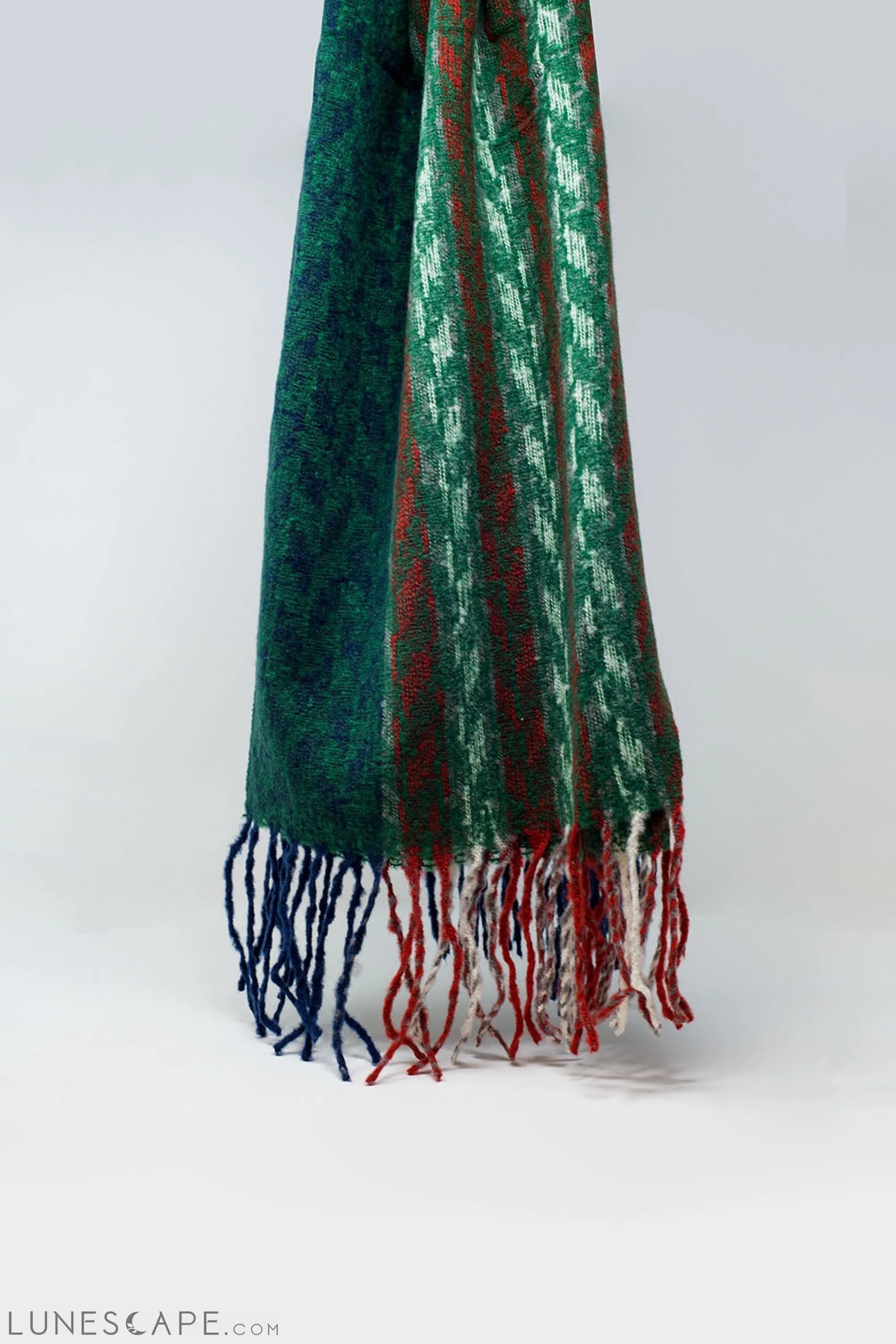 Houndstooth Design Scarf in Green and Red LUNESCAPE