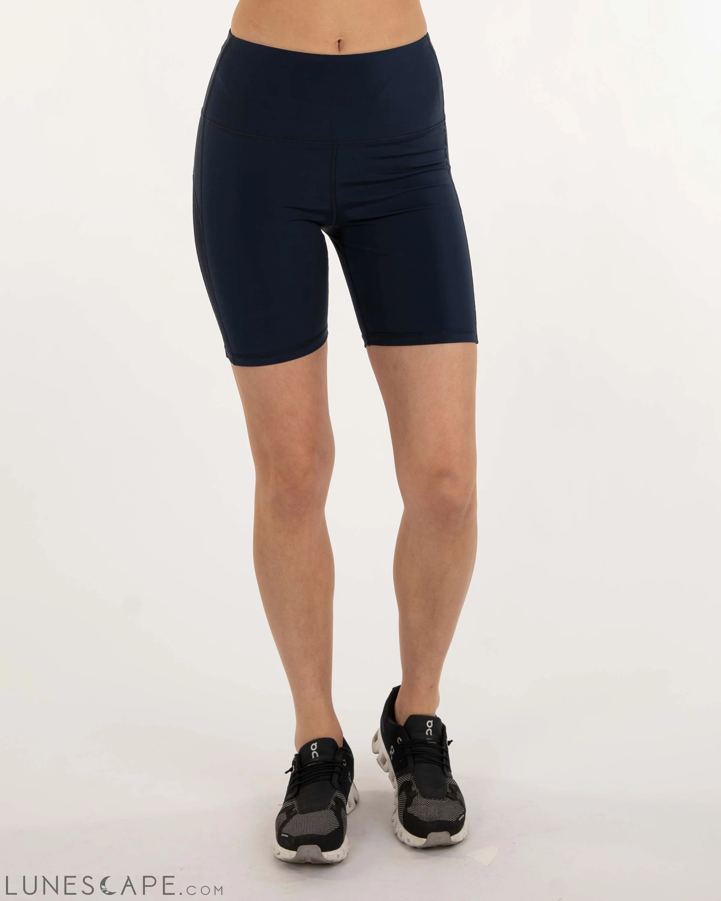 Incline Silkiflex™ Biker Short High Waist 6" LUNESCAPE