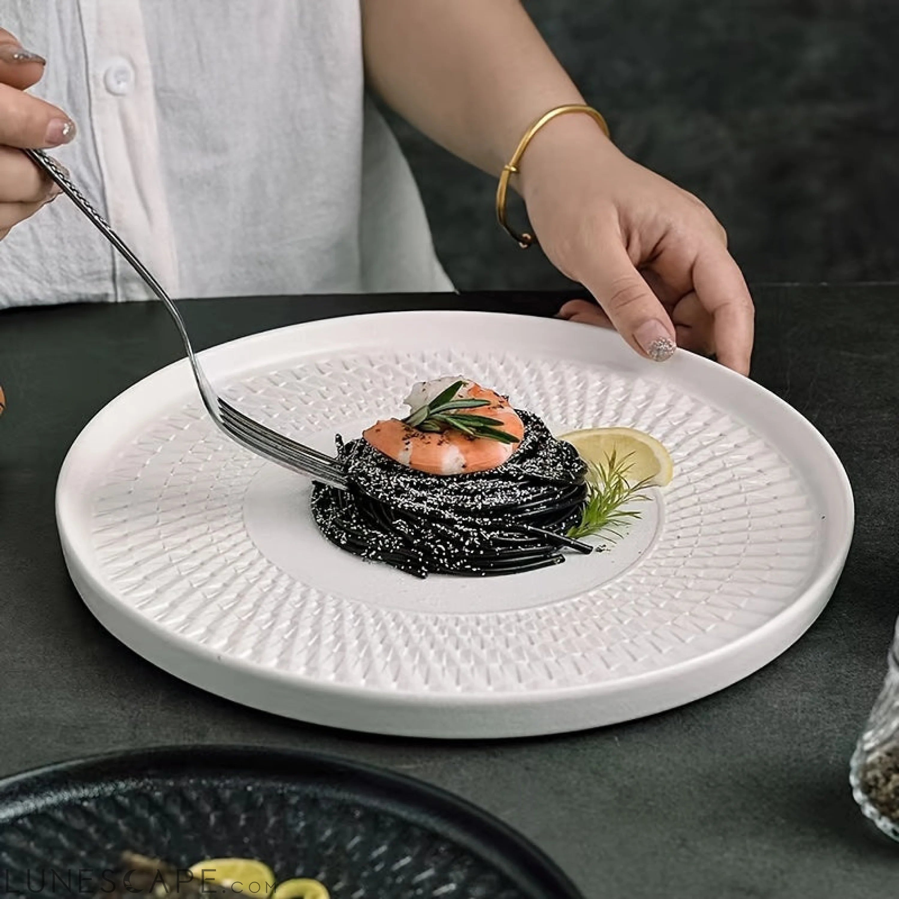JapaneseInspired Ceramic Dinner Plate  Perfect for Any Meal LUNESCAPE