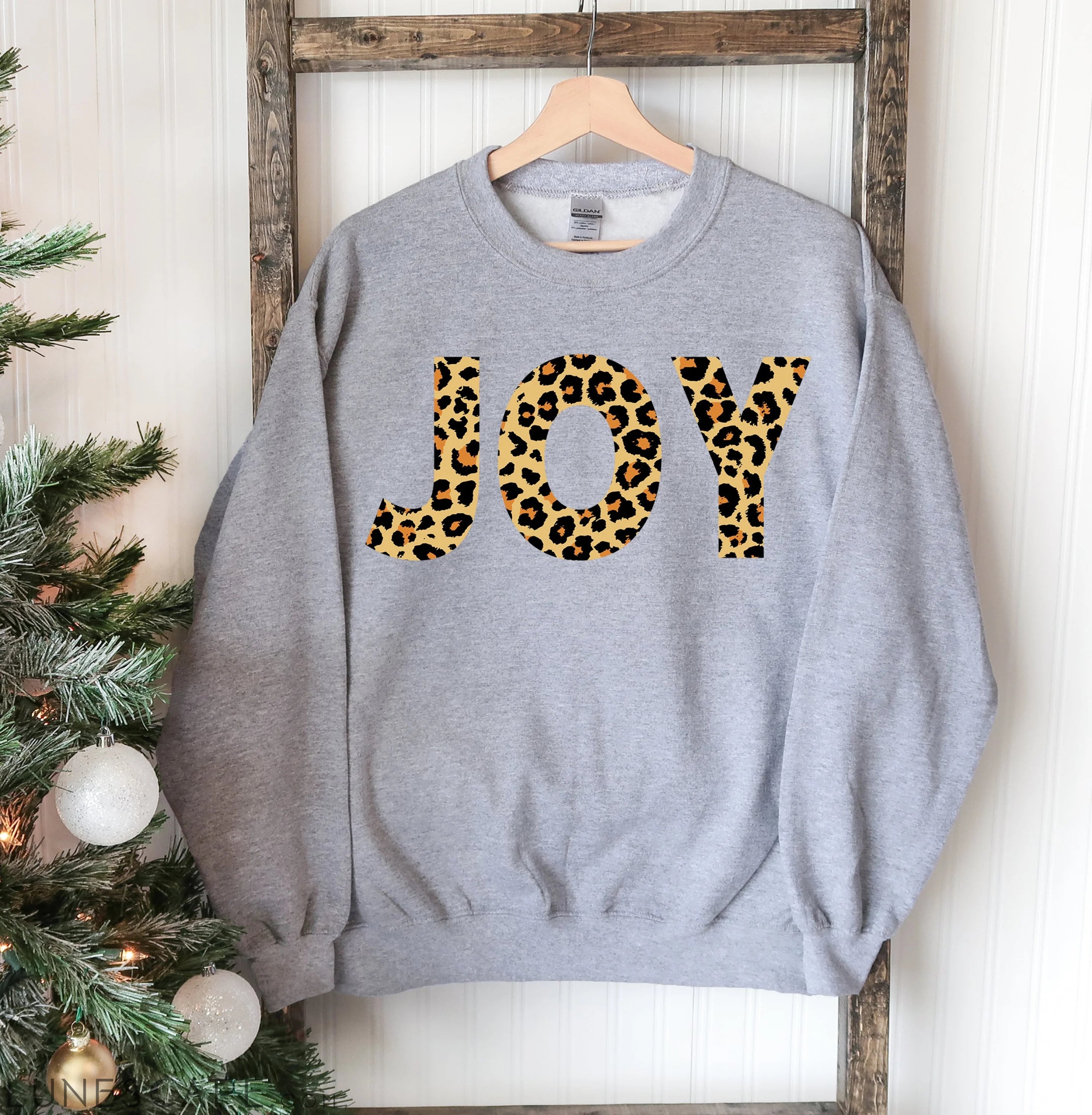 Joy Christmas Sweatshirt LUNESCAPE