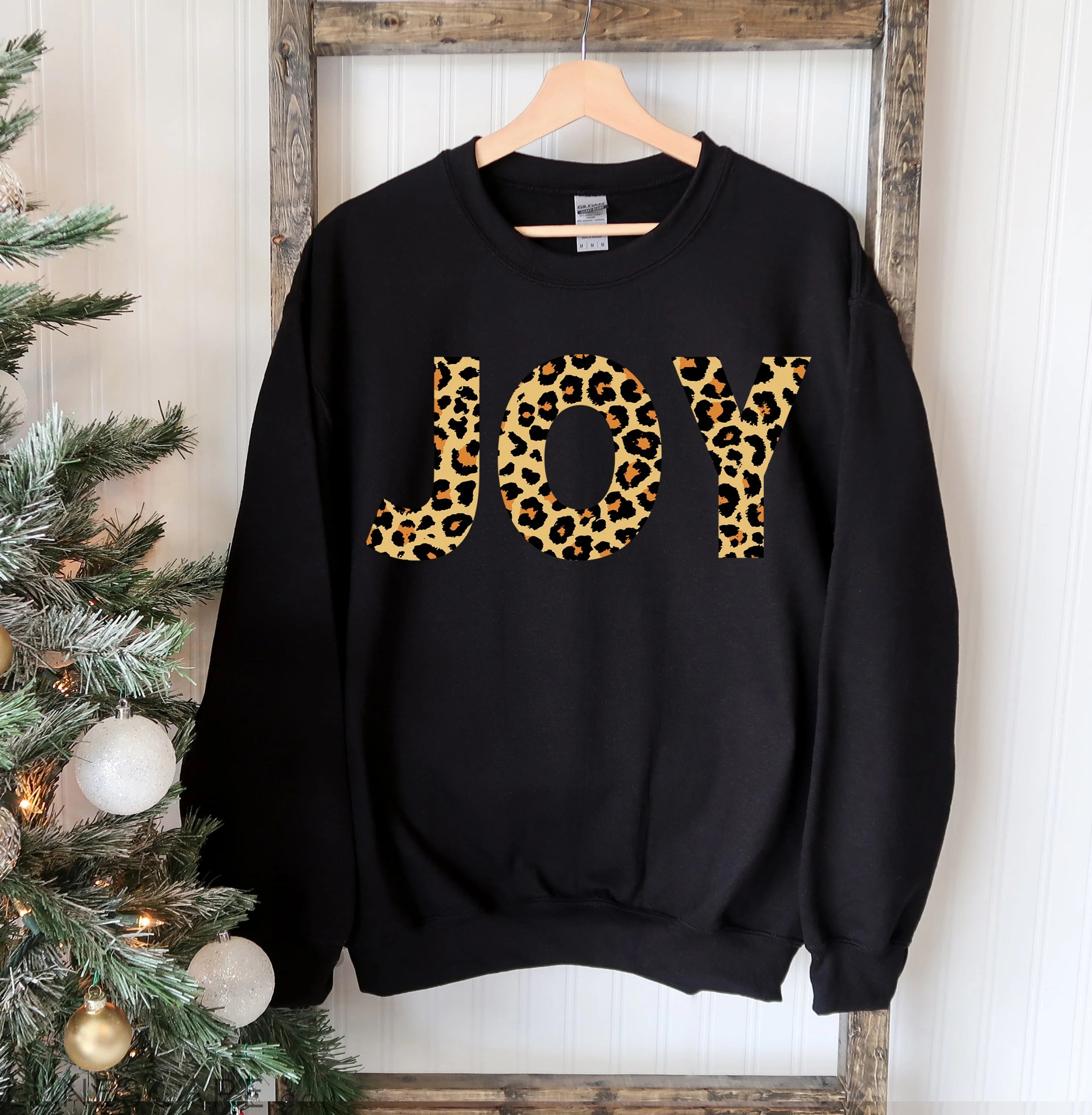 Joy Christmas Sweatshirt LUNESCAPE