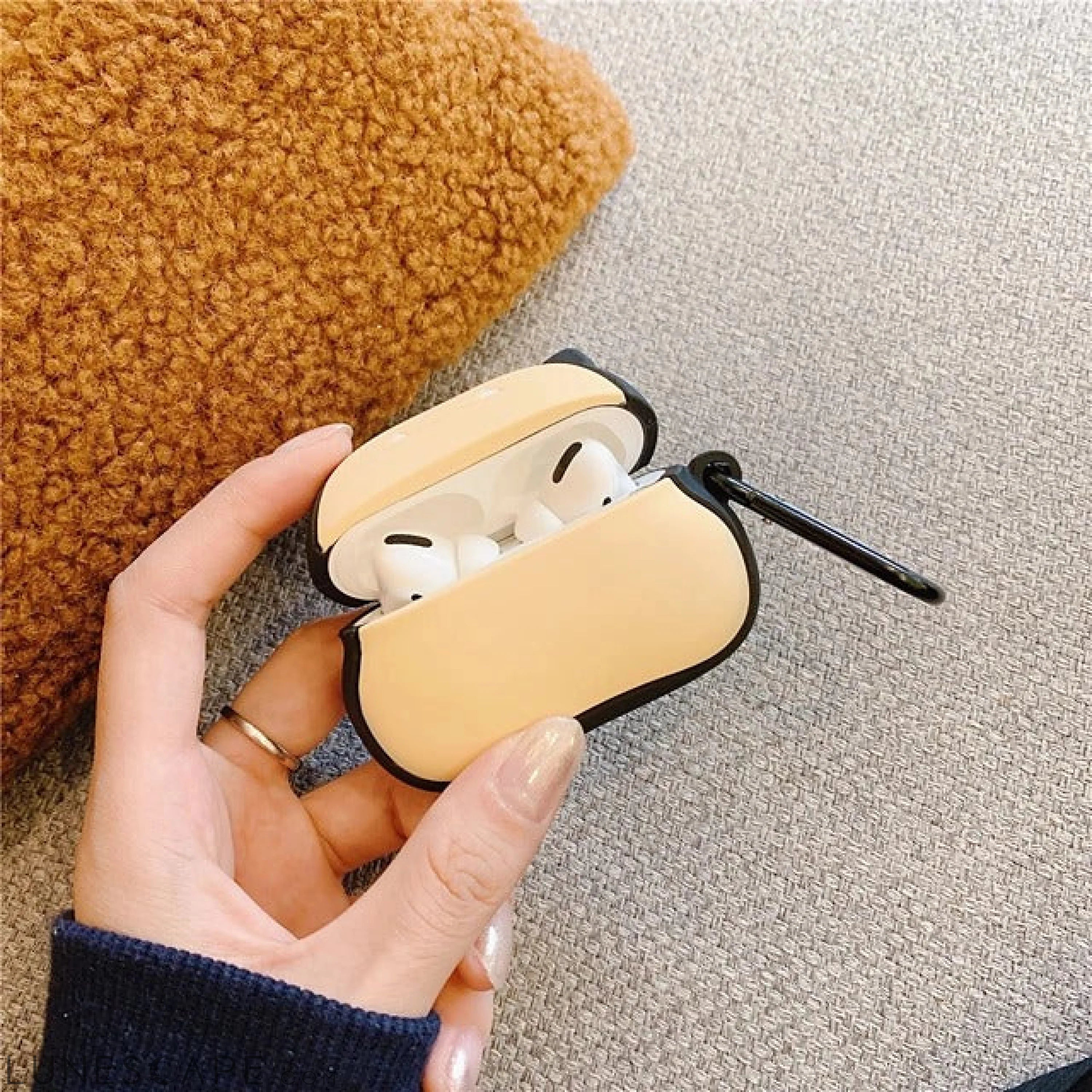 Kabimon AirPods Pro Shockproof Headphone Case LUNESCAPE