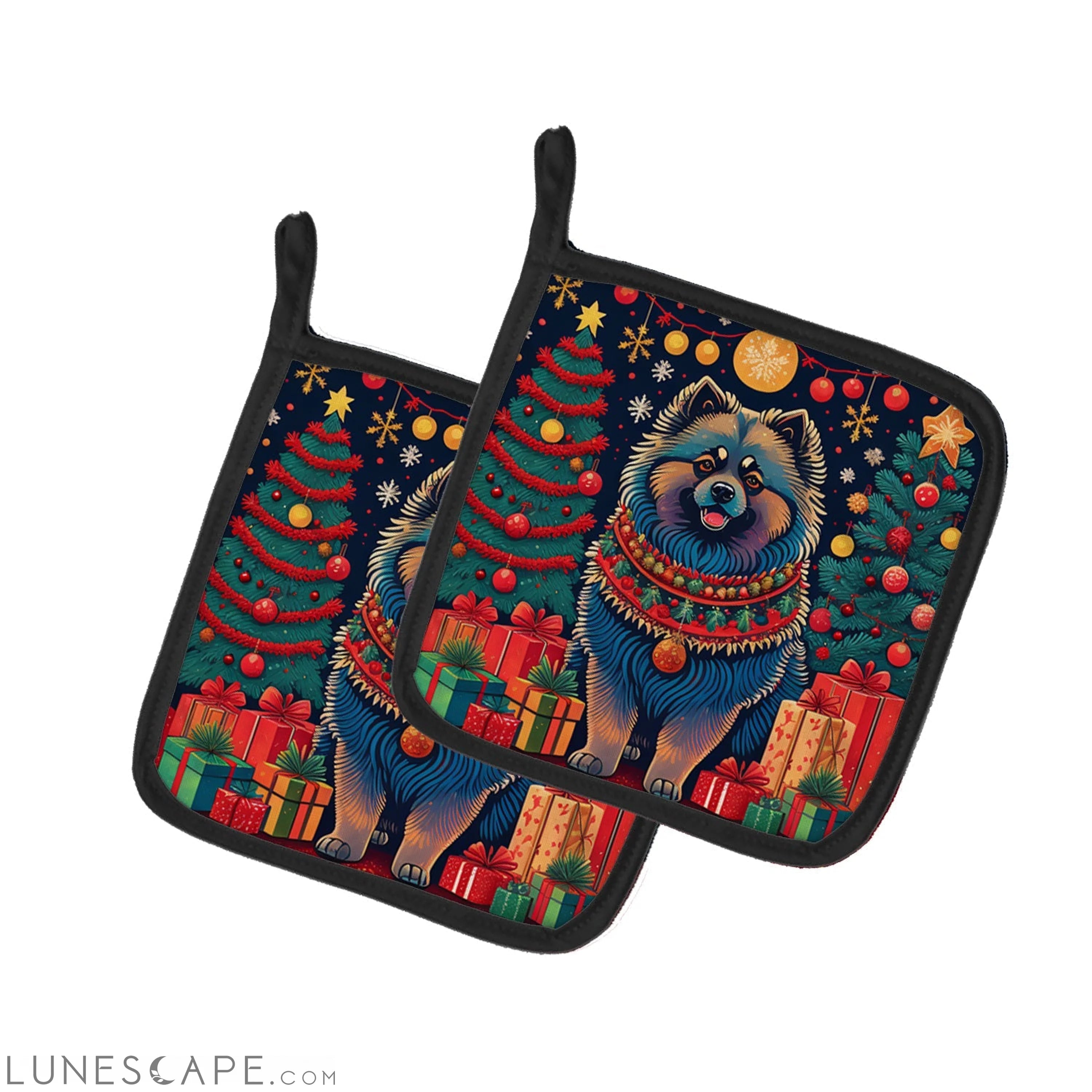 Keeshond Christmas Pair of Pot Holders LUNESCAPE