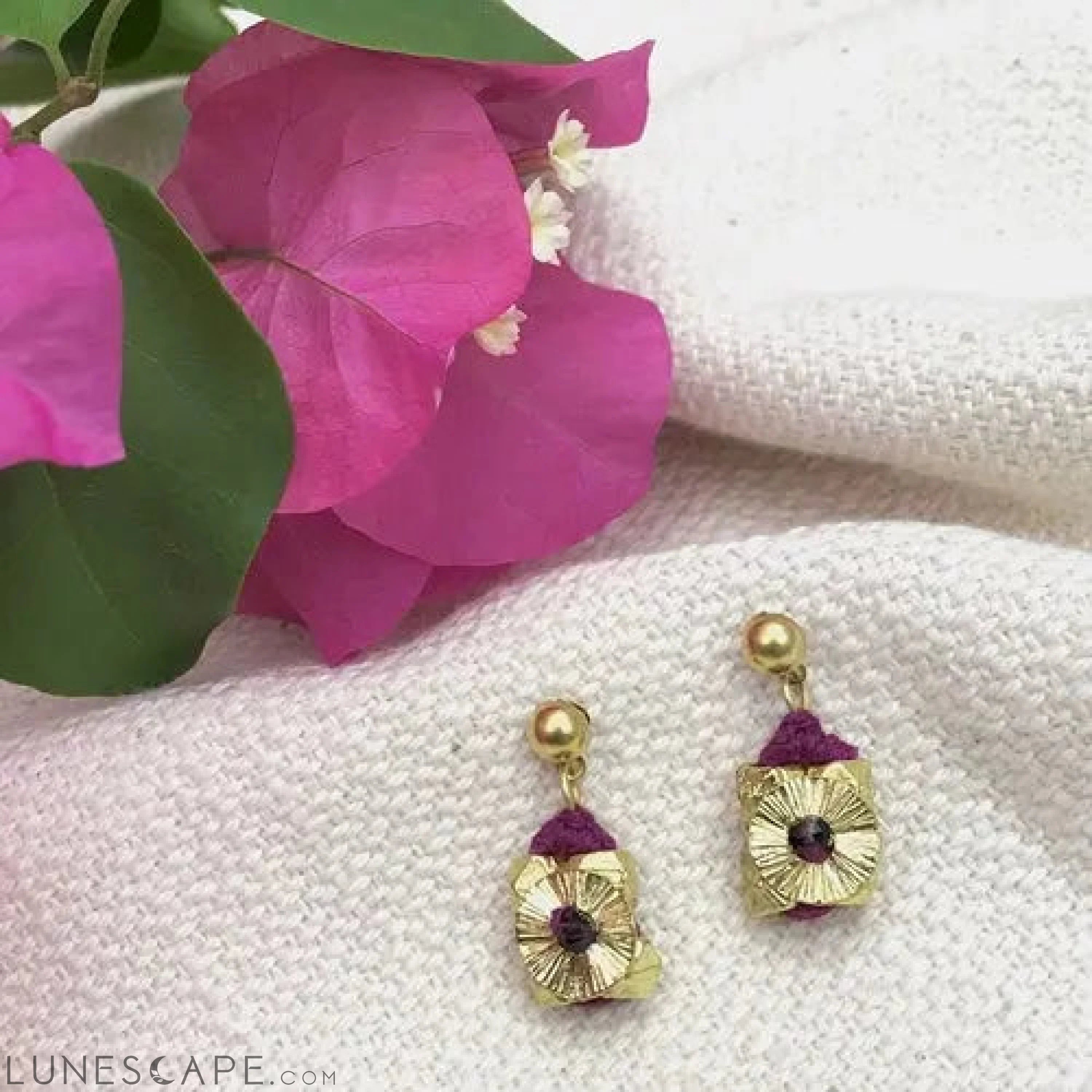 Keya Flower Earrings LUNESCAPE