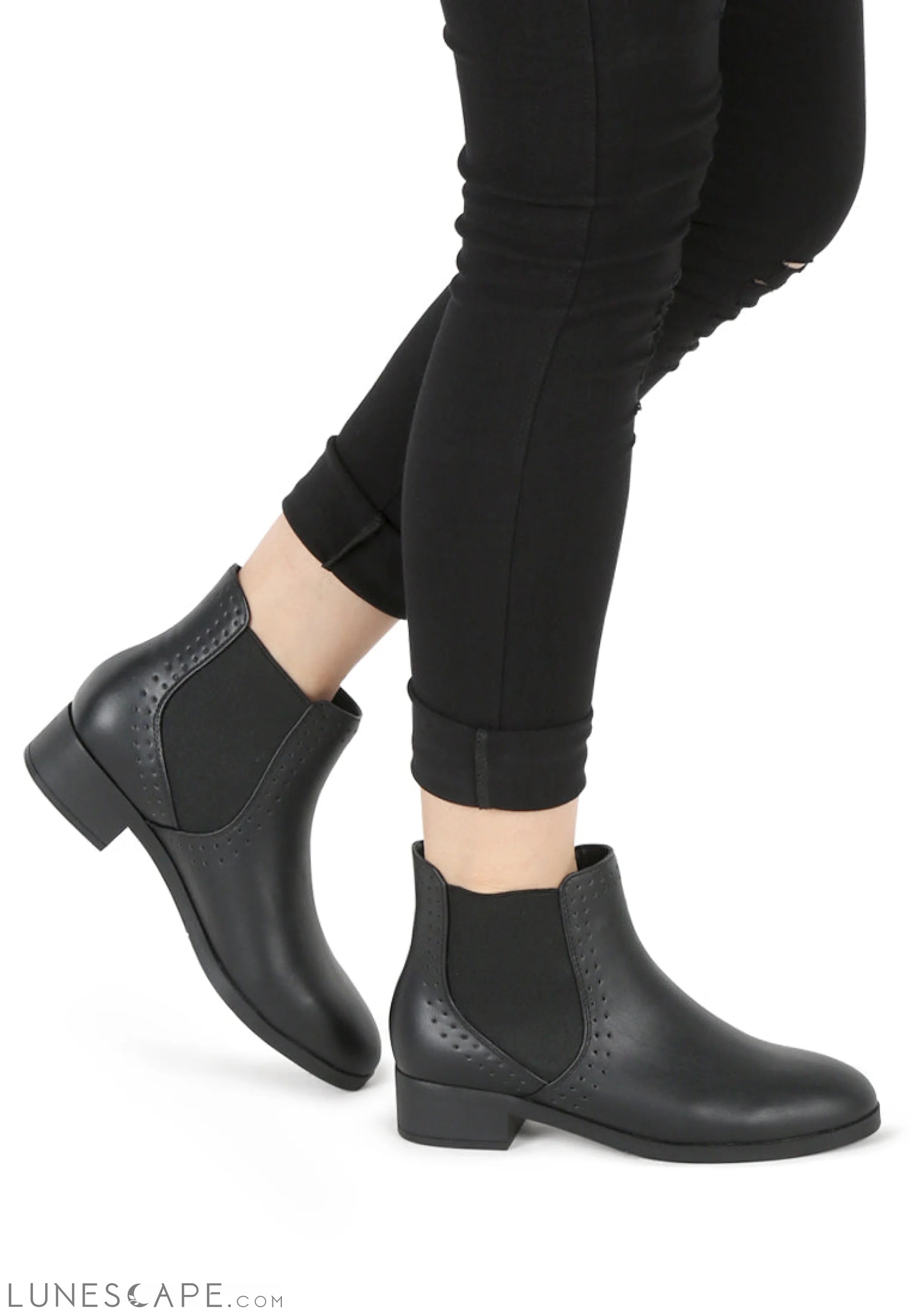 Kimberly Chelsea Boots LUNESCAPE