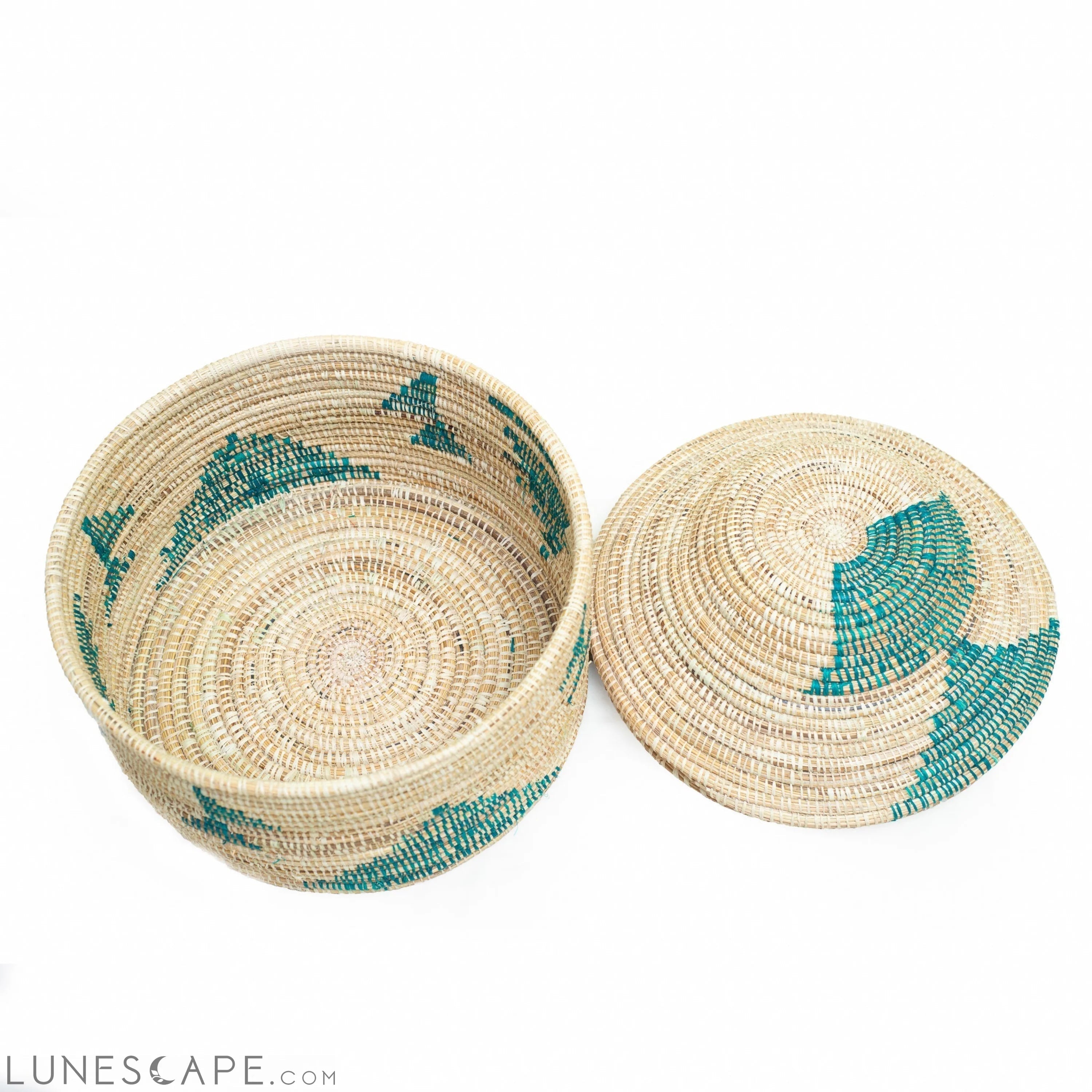 kivu Eco-Friendly Handmade Lidded  Basket LUNESCAPE