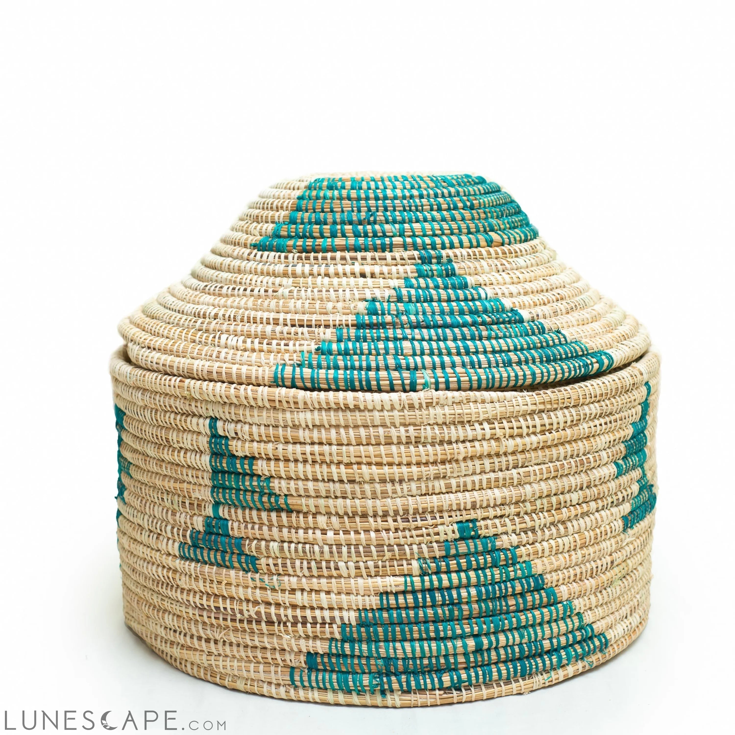 kivu Eco-Friendly Handmade Lidded  Basket LUNESCAPE