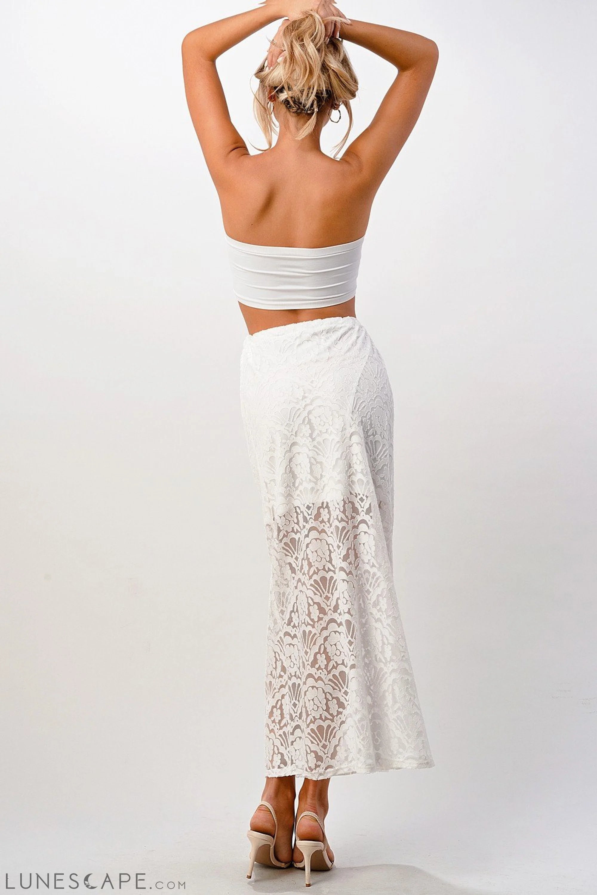 Lace Maxi Skirt With Cotton-Core Bow LUNESCAPE